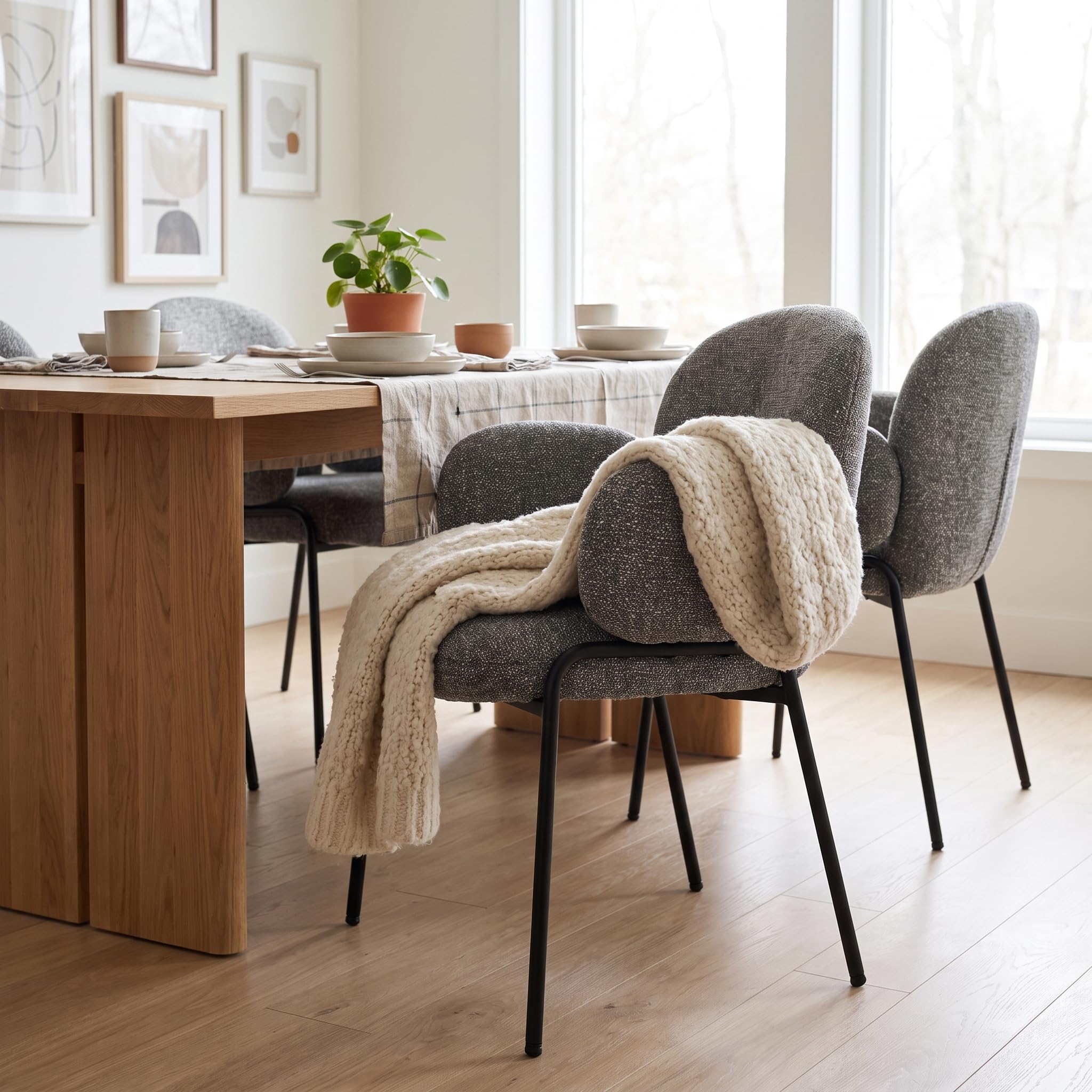 Set di 2 sedie da sala da pranzo, grigio scuro con bracciolo, moderne sedie imbottite con schienale alto, struttura in metallo, piedini regolabili in altezza, per soggiorno, sala da pranzo