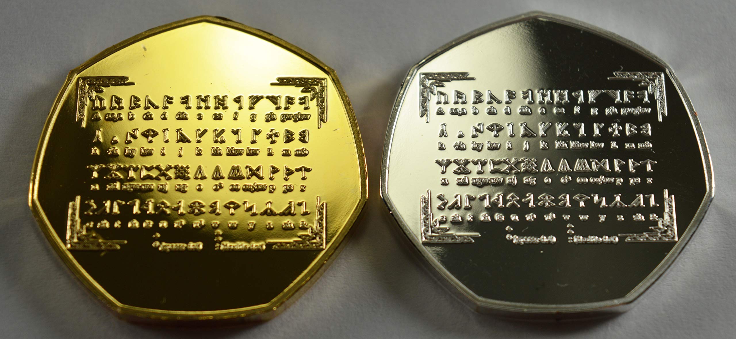 The Commemorative Coin Company Silver/Gold Pair Of Rune Translator & 24Ct Commemoratives Albums/Collectors. Middle Earth, Tolkien