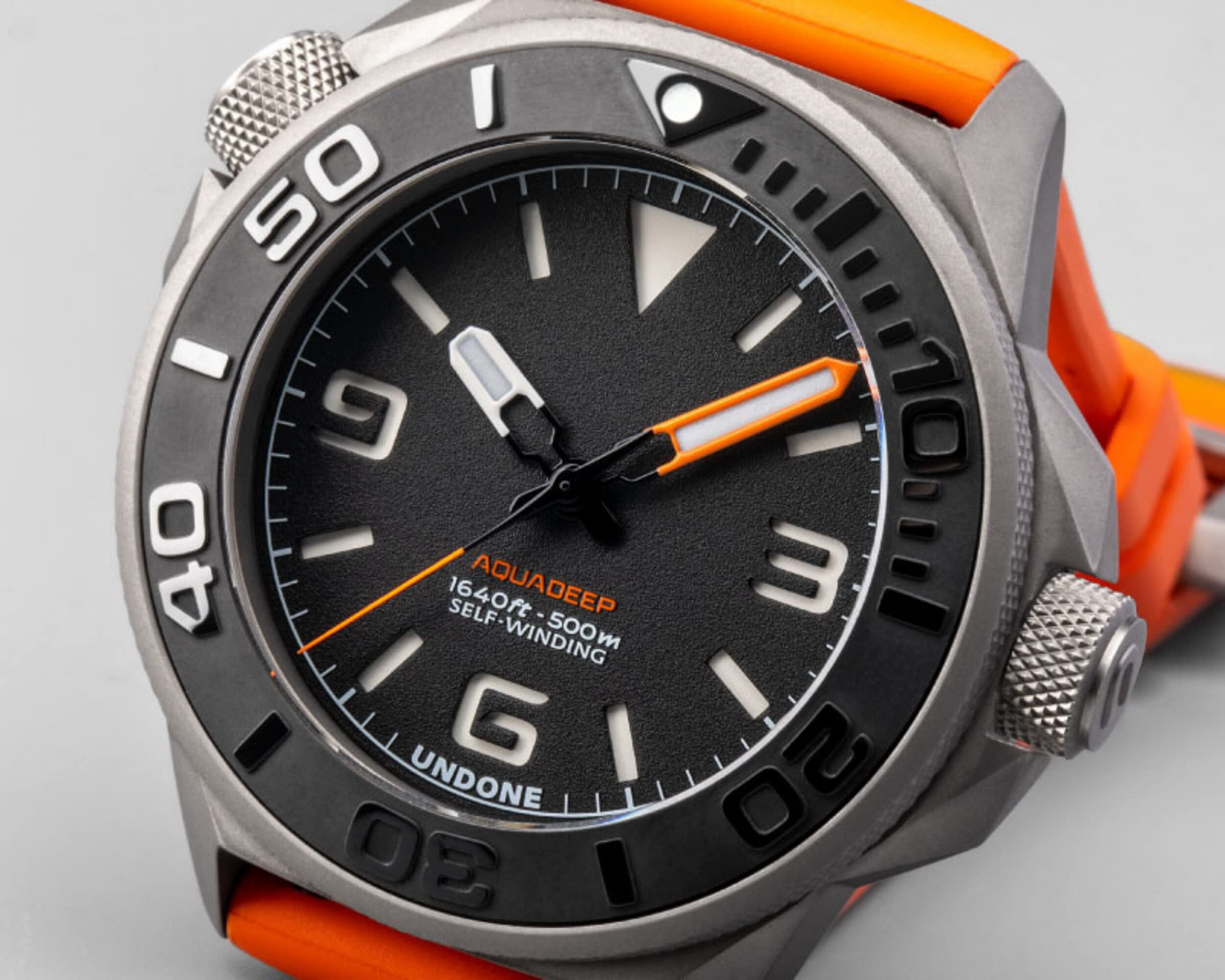 Undone AQUADEEP SIGNAL - Reloj automático de titanio y silicona para hombre, color gris, naranja, zafiro, arena, buceo