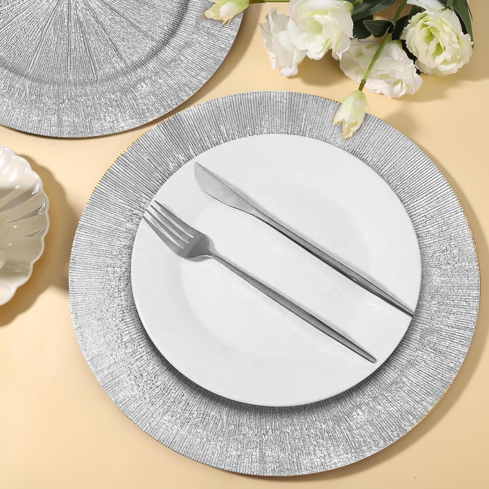 Charger Plates Bulk 100Pcs, 13 Inch Round Charger Plates Pc Wedding Dinner Elegant Reusable for Table Setting Wedding Partys Event Tabletop Setting Decor (Silver)