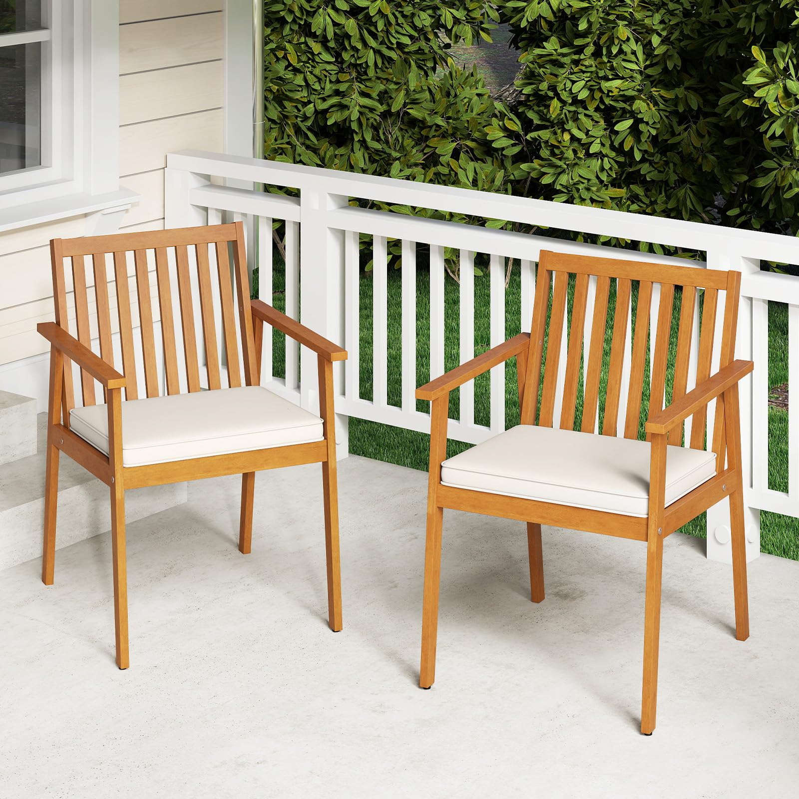 COSTWAY Gartenstühle Akazienholz 2er Set, Holzstühle mit Kissen und Armlehnen, Balkonstühle, 180 kg Tragfähigkeit, für Balkon, Garten, Terrasse (Natur)