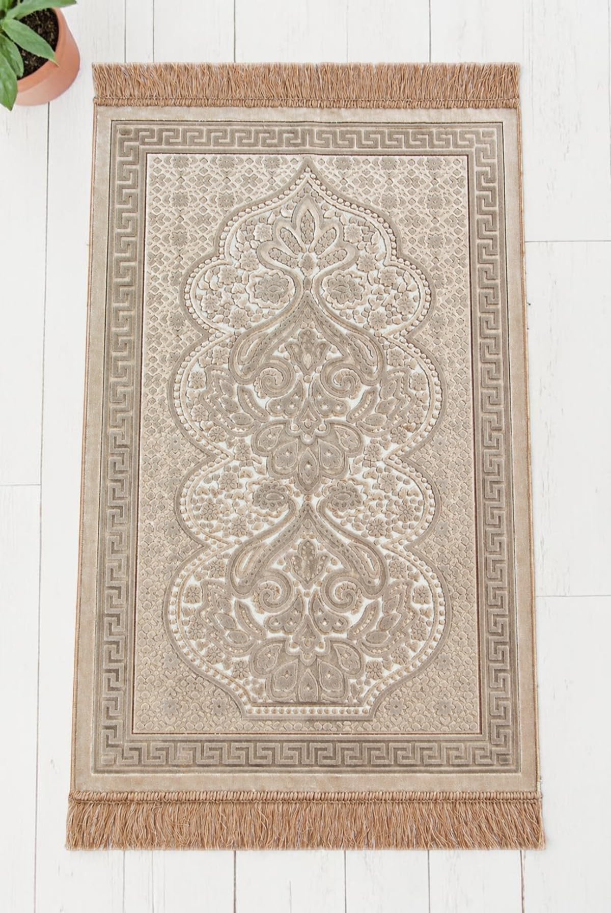ihvan online, Soft Plush Lux Velvet Muslim Prayer Rug | Thick Janamaz | Sajadah | Soft Islamic Prayer Rug | Islamic Gifts | Prayer Carpet Mat, Elegant, Color: Powder