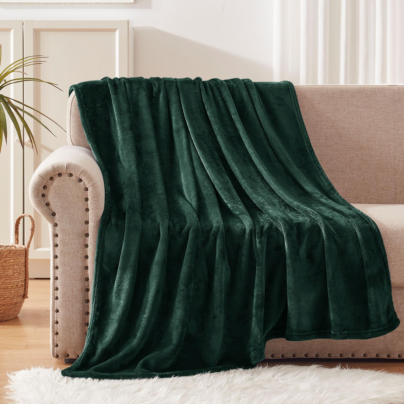 Forest Green Flannel Velvet Plush Throw Blanket