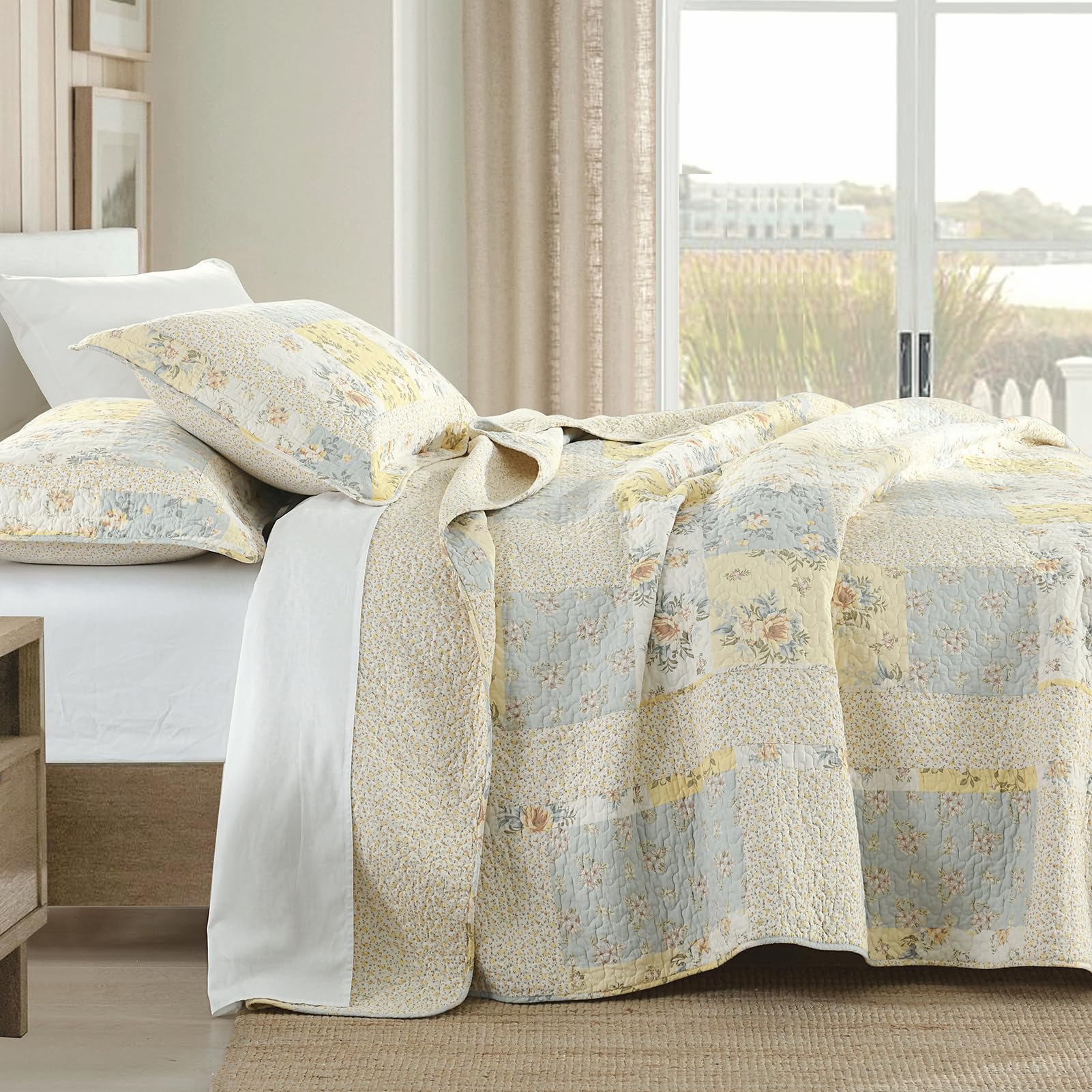 FineStichery Oversized Quilt Bedspread 128"x120" - 100% Cotton Cal King Bedspreads, Lightweight Reversible Floral Quilt, Farmhouse XL Bed Spreads