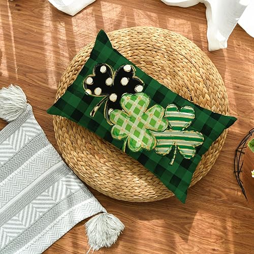 Miniatura 4 de AVOIN colorlife Funda de almohada de trébol del día de San Patricio, búfalo gris, a cuadros, verde, 18 x 18 pulgadas, funda de cojín de trébol de