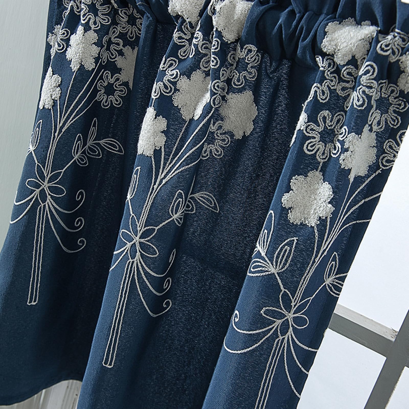 AMDXD Visillo para baño, diseño de flores, hojas bordadas, cortina corta semitransparente, poliéster translúcido, para habitación, oficina, 74 x 61 cm (ancho x alto)