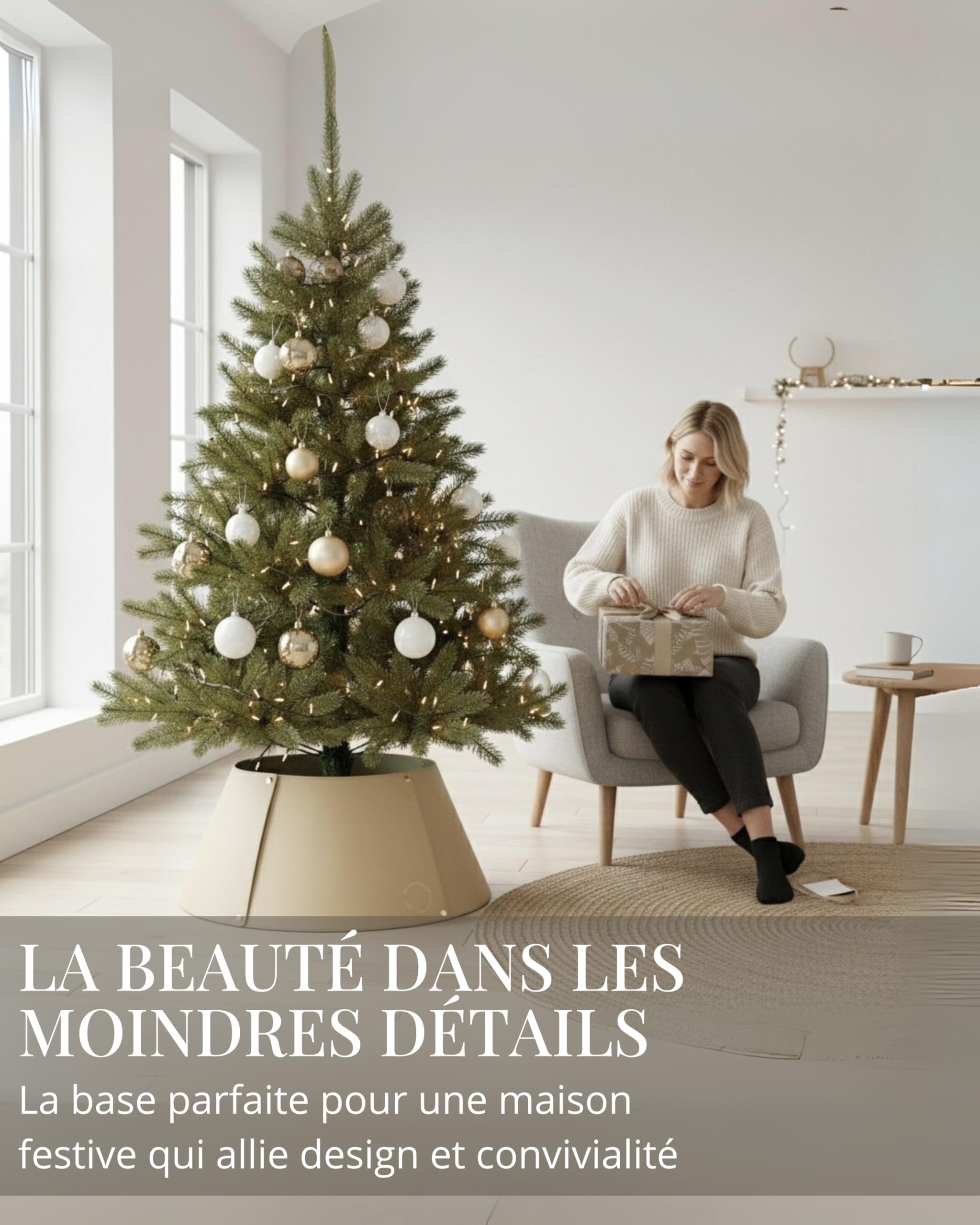 Livlig53 LIVLIG Cache-Pied de Sapin en Similicuir Beige/Brun – Collier pour Sapin réversible 2-en-1 avec détails dorés, Couvre-Support décoratif Fait Main pour Sapin de Noël
