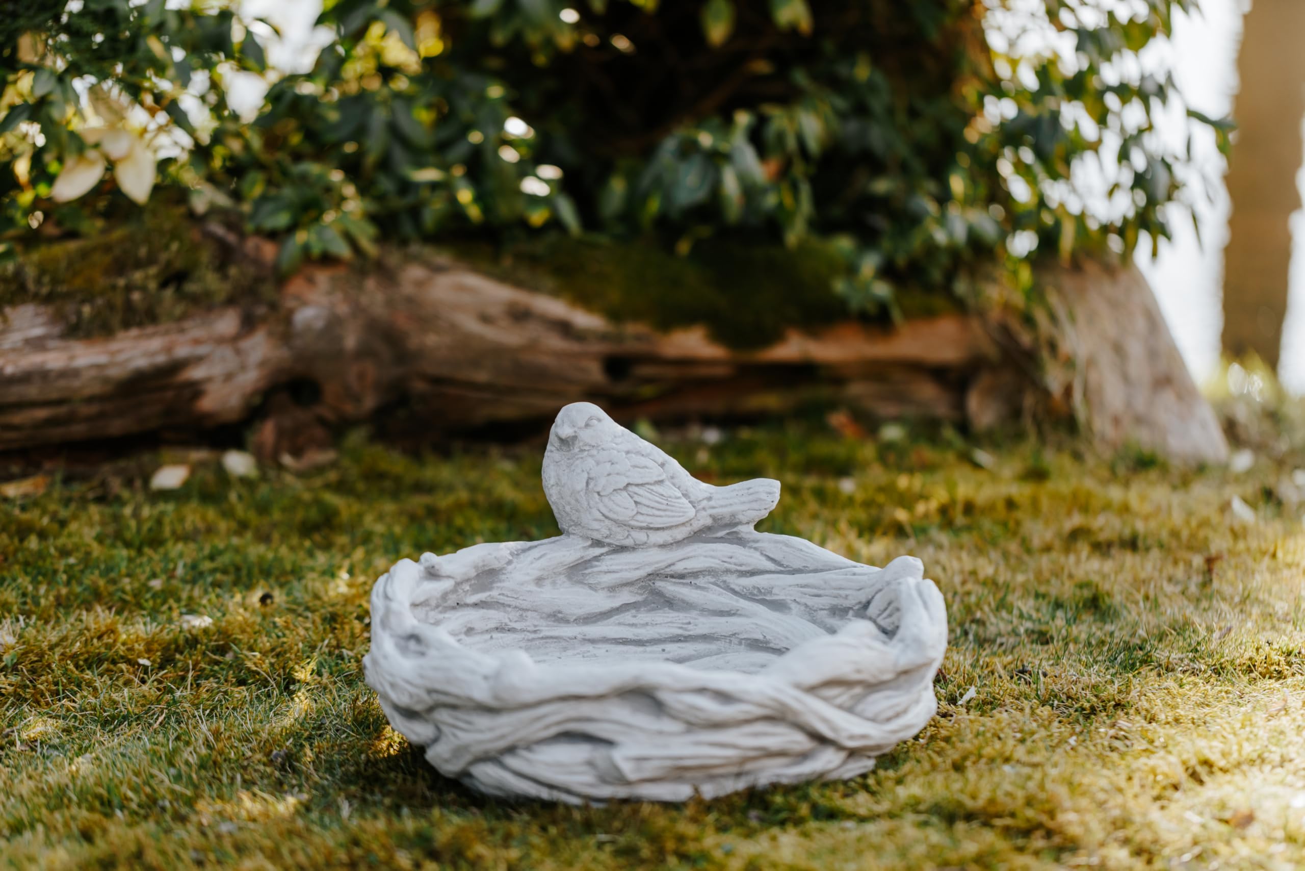 gartendekoparadies.de Abbeveratoio rustico per uccelli in gres grigio, design a nido con statuetta di uccello, 37 x 34 x 20 cm, 8 kg, antigelo per esterni