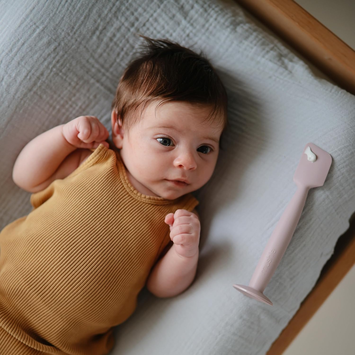 mushie Extra Soft Muslin Fitted Changing Pad Cover (Roman Green)