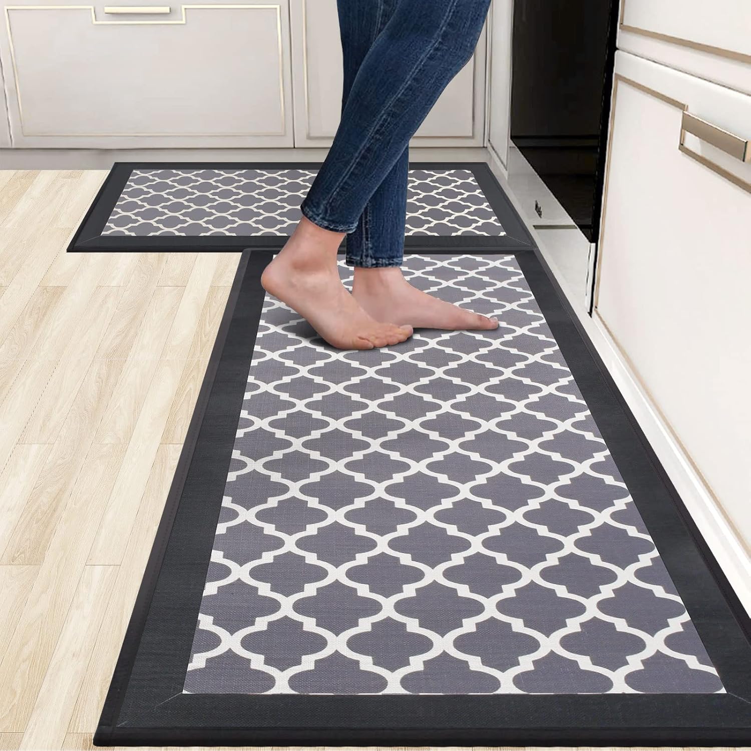 BAYIEIUI Kitchen Rugs Washable Kitchen Sink Floor Mat Black Kitchen Rugs for