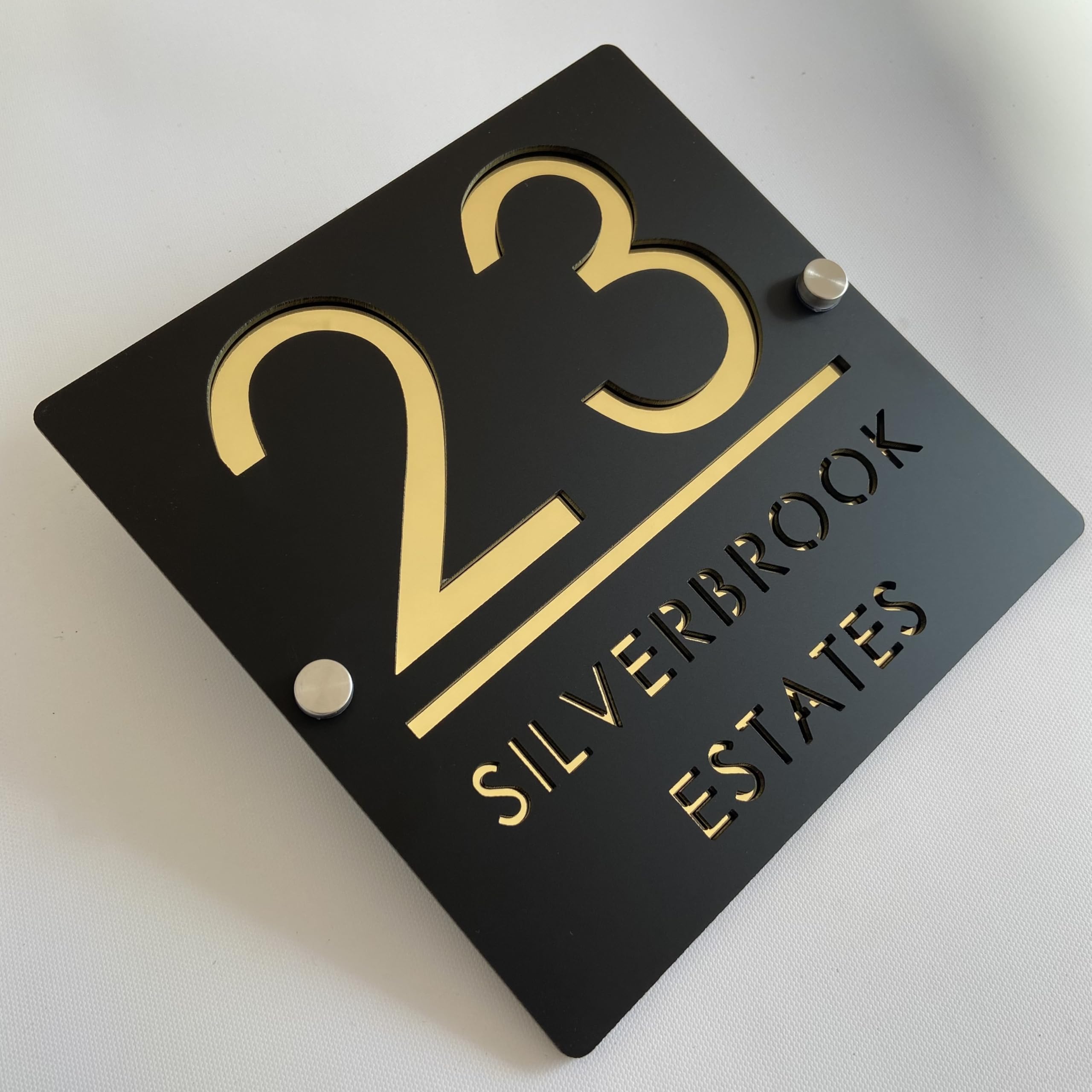 Plaque de porte Cristal personnalisable – Plexiglas avec entretoises