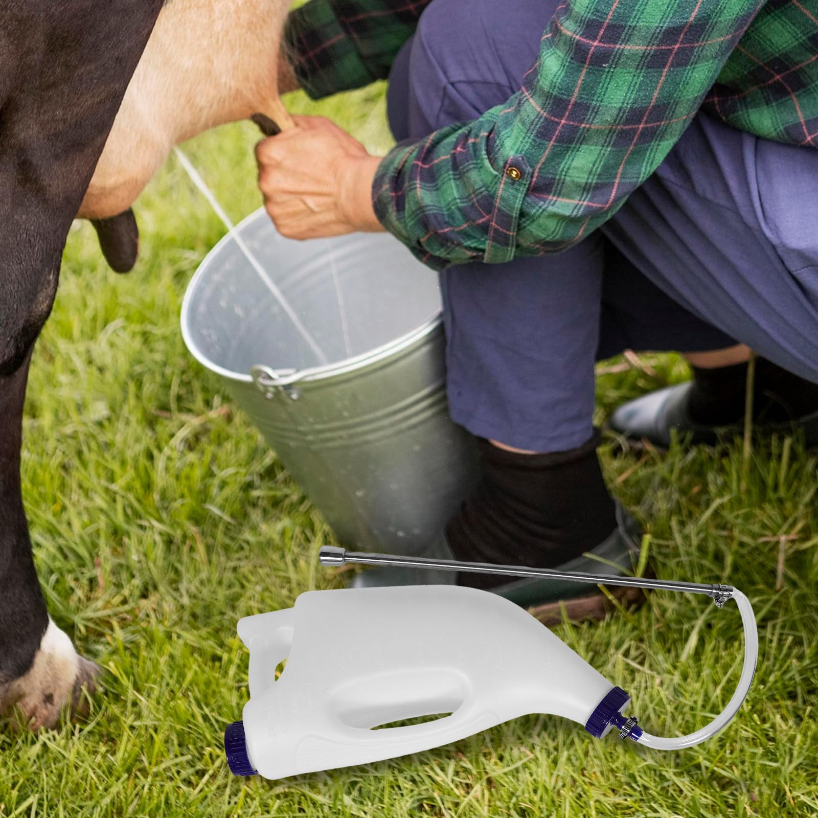 Biberon per Vitelli 4l in Plastica Bianco per Farm | Adatto a Agnelli e Vitelli, Struttura Lattice Resistente All'usura, Accessorio da Allevamento per Uso Agricolo