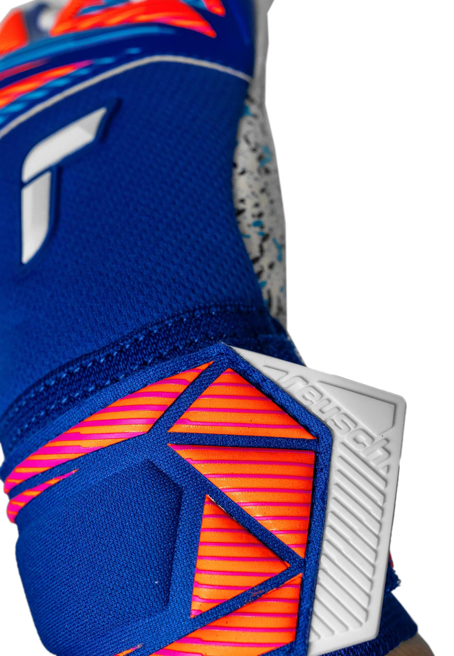 Reusch Guantes de Portero Profesionales para Hombre y Adulto | Agarre Fuerte | Espuma Adhesiva Profesional de 4 mm | Transpirable | para Entrenamiento y Juego | césped Artificial y césped Natural |