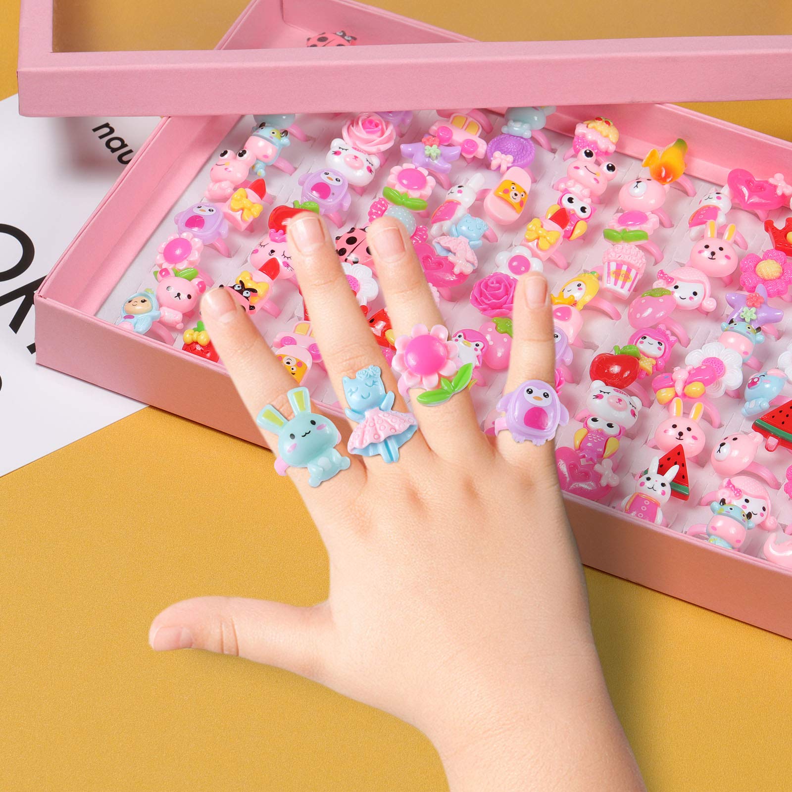 Anelli Bambina Regolabili 100 Pezzi, Set Gioielli di Lusso Bimba Ragazza Fiore Cuore Farfalla con Scatola, Stile Casuale