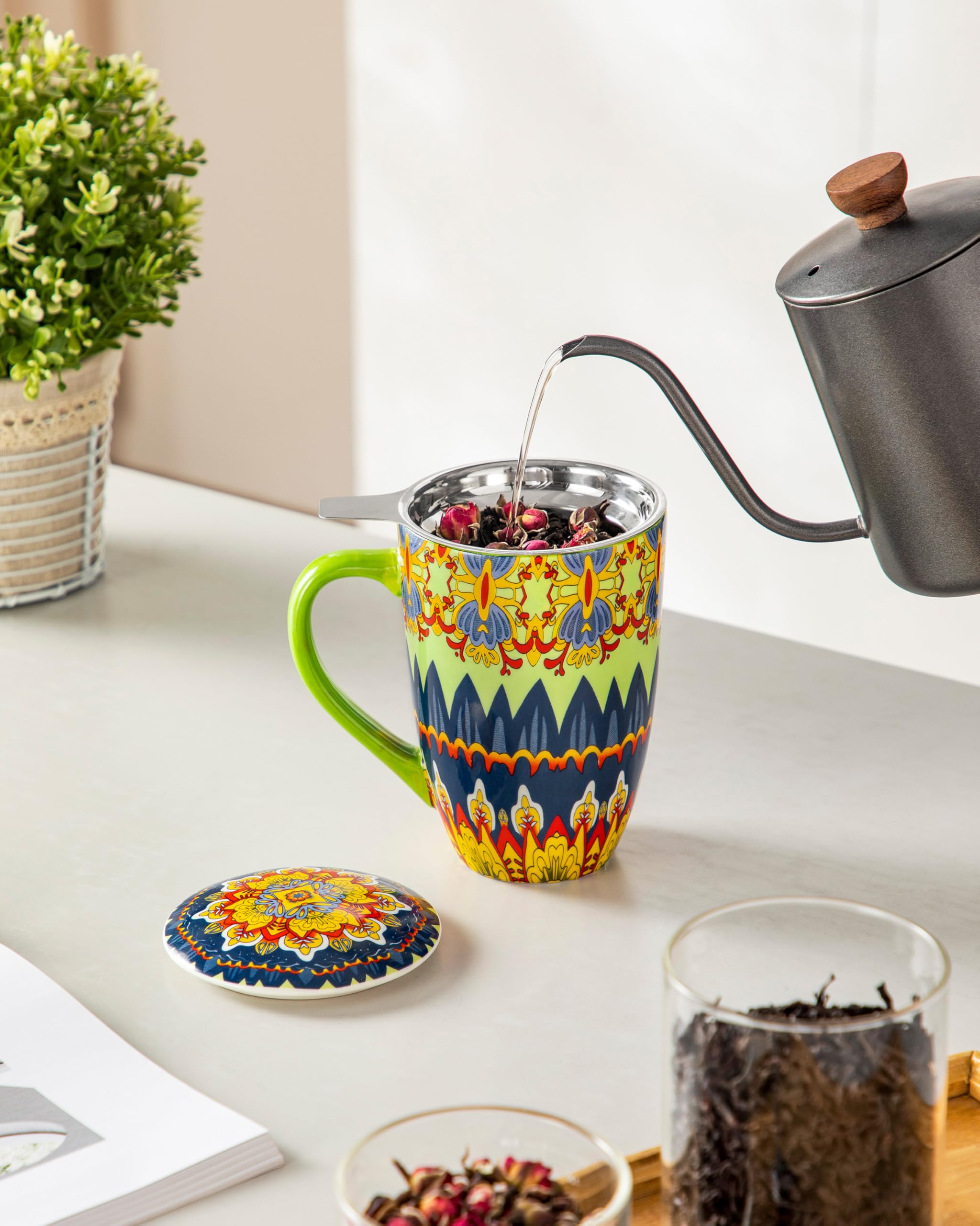 vancasso Mug Tasse à Thé/Café avec Couvercle et Filtre – 540 ml Céramique, Compatible Lave-vaisselle et Micro-ondes – Cadeau Parfait – Style Bohème 01