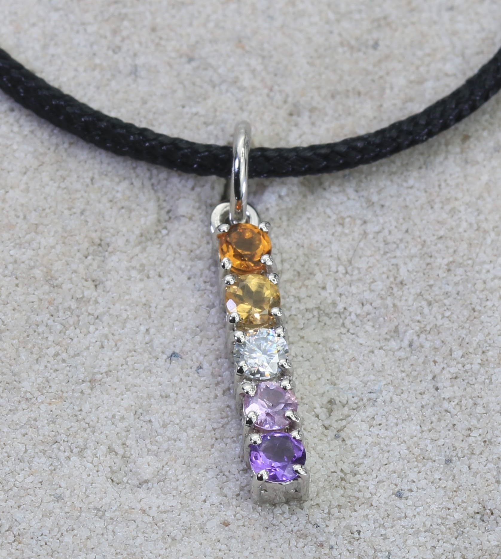 LGBTQ Pride bandiera ciondolo charm collana in argento sterling 925 con pietre, placcato platino o oro, arcobaleno Lesbian Trans Gay Bi Pan Non Binary gioiello regalo Queer LGBT