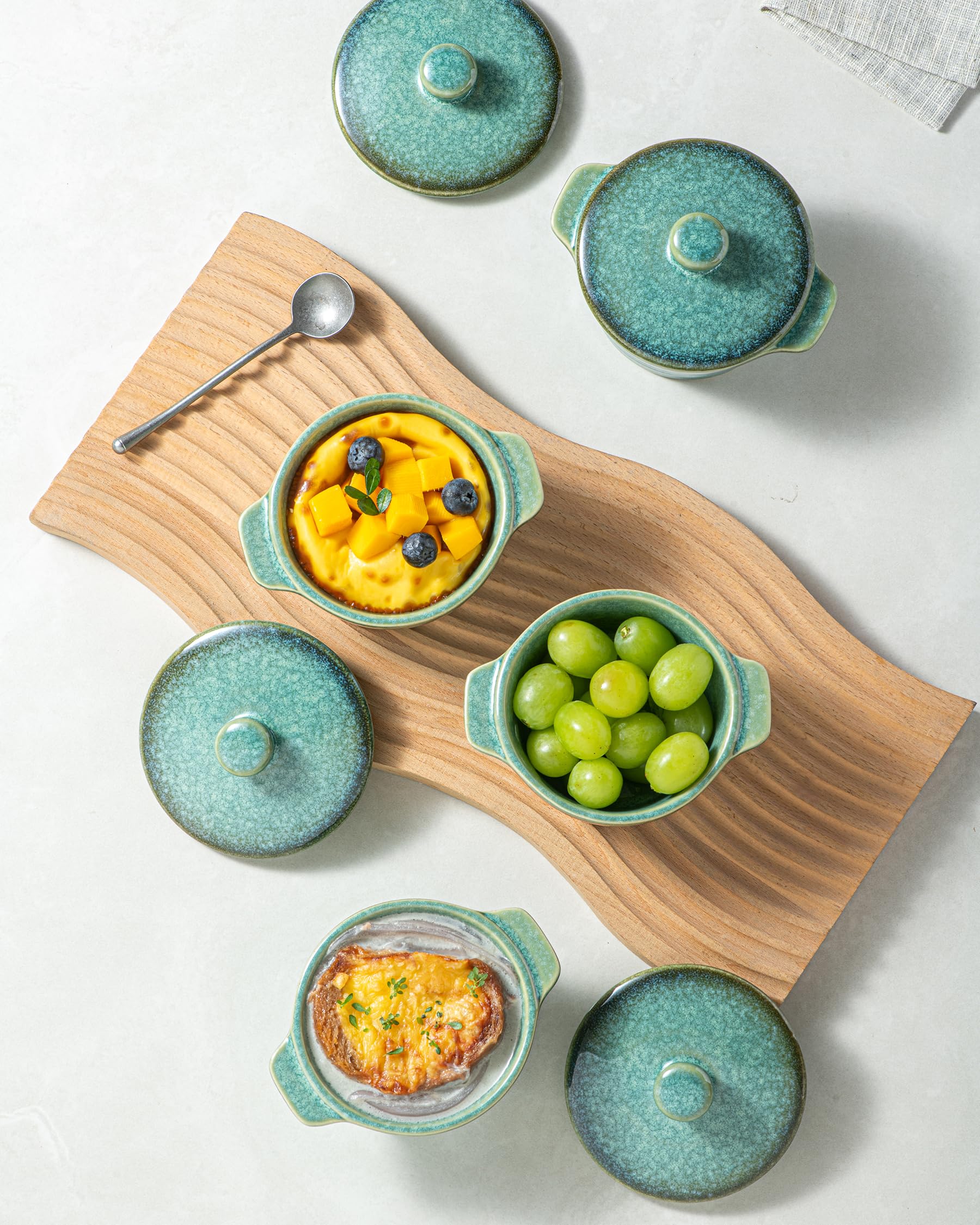 HENXFEN LEAD Mini Cocottes aus Steinzeug, 230ml Auflaufförmchen Souffle Förmchen mit Deckel, 4er-Set Kleine Auflaufform Creme Brulee Schälchen, Glänzend Grün