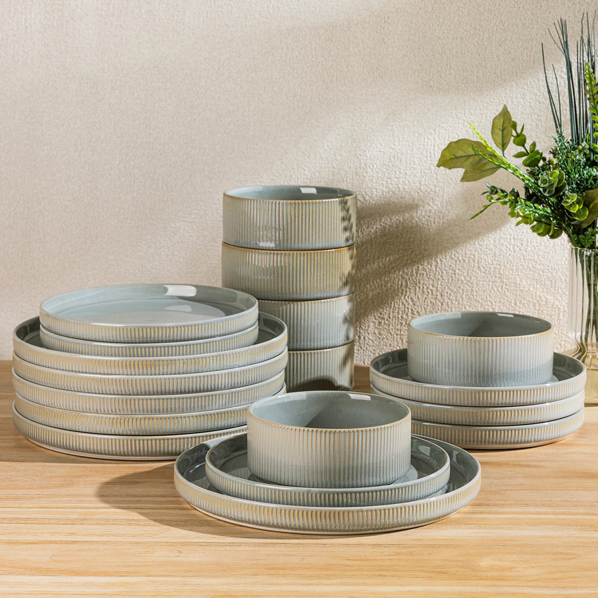 TheTerra Ceramic Dinnerware Set for 6, 18-Piece Plates and Bowls Set