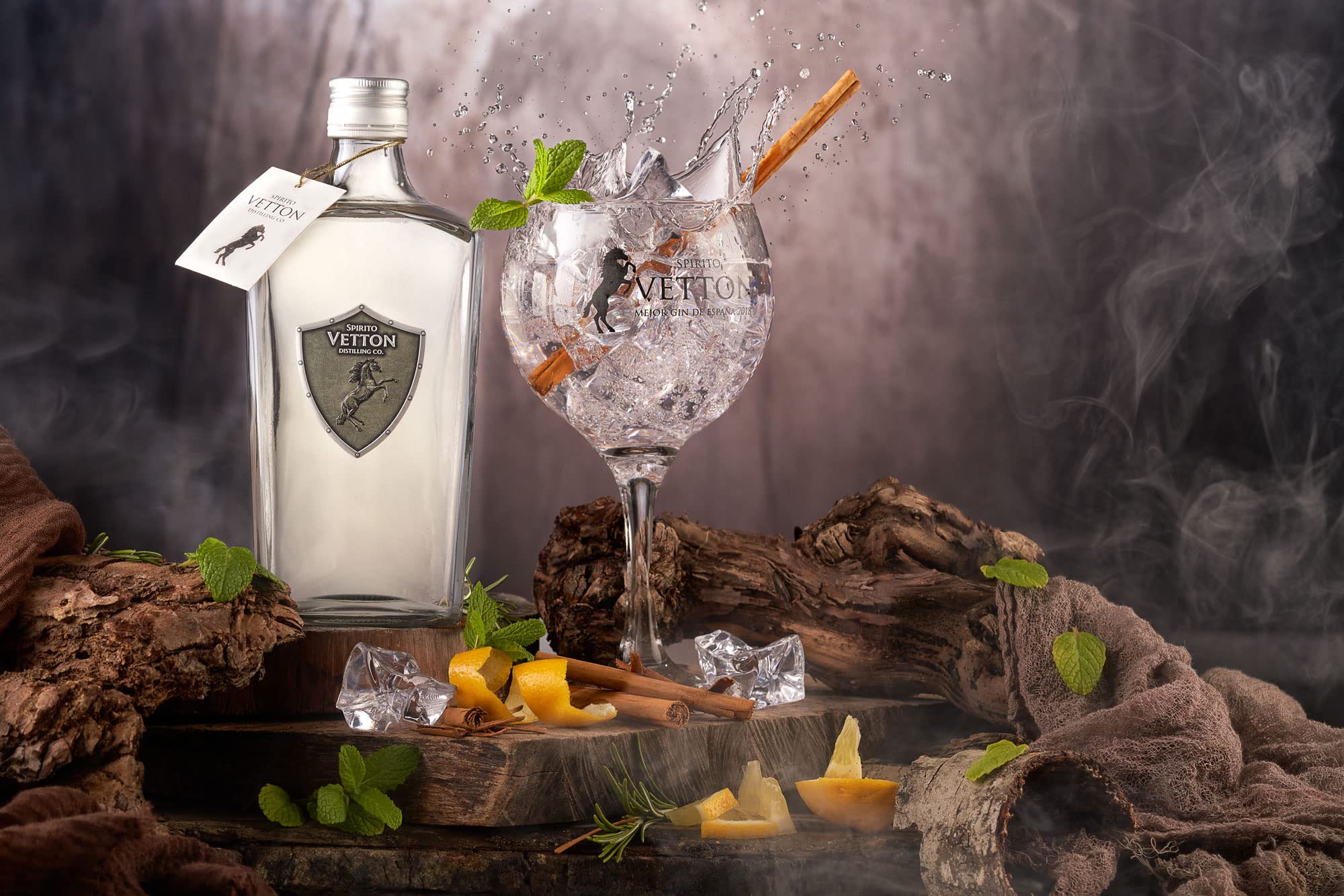 Spirito Vetton- Ginebra Premium Artesanal Extra Dry de cinco destilaciones – Botella de 70 cl - Mejor Ginebra Española por Segundo Año Consecutivo