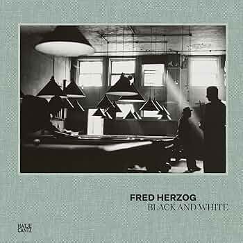 洋書 Fred Herzog: Photographs 81NOuG4MPUL._UF350,350_QL50_.jpg