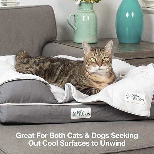 Miniatura 5 de PetFusion Premium Cat and Dog Cooling Blanket. Lightweight Pet Blanket  Machine Washable Pet Blanket  Multiple Sizes for Pets Small to Extra-Large
