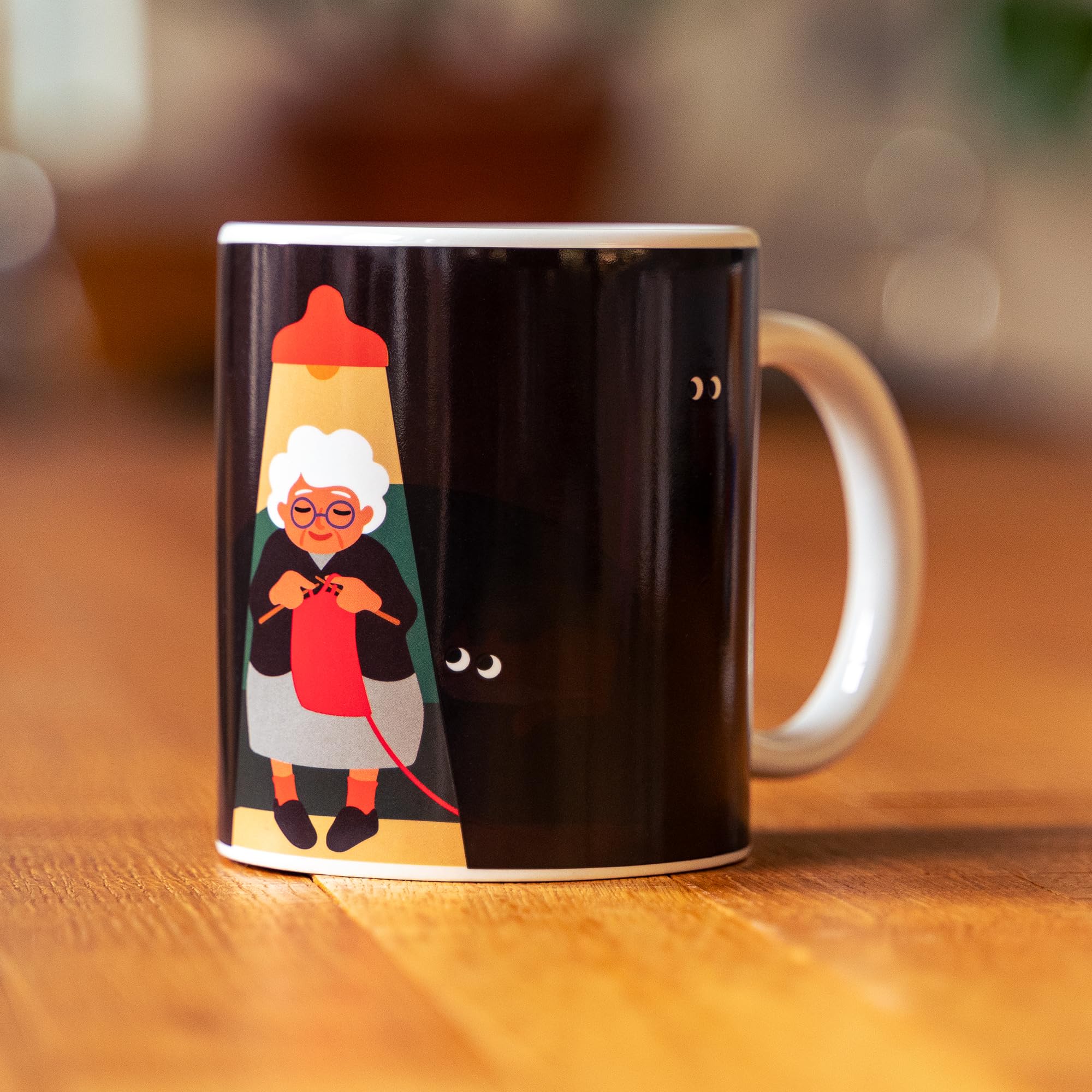 Amazon.com | Kikkerland Cat Lady Morphing Mug – Color Changing Cup