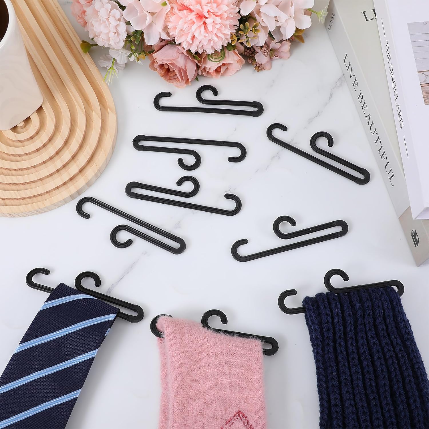 200 Pcs Plastic Sock Hanger with Curved Bar 4.2" Display Hooks Hangers Retail Sock Hanger Black for Boutiques Shops and Vendor Shows