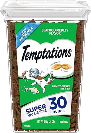 Temptations Classic Crunchy and Soft Cat Treats, Seafood Medley Flavor, 30 oz. Tub
