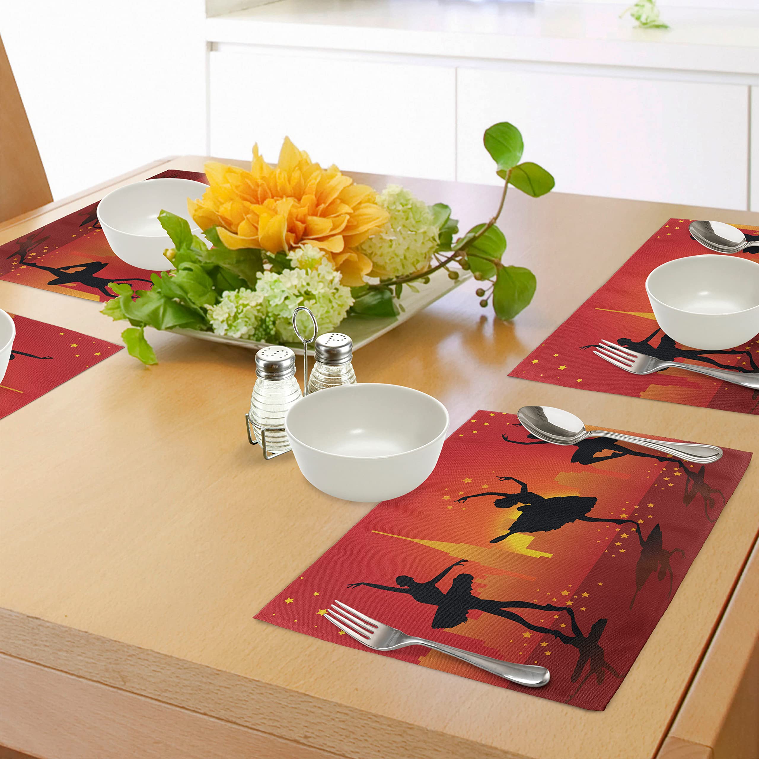 ABAKUHAUS Balletto Tovaglietta Americana Set di 4, Ballerini con Le Stelle Paesaggio Urbano, Tovagliette in Tessuto Lavabile per Tavolo da Pranzo Cena, Arancione Vermilion Nero