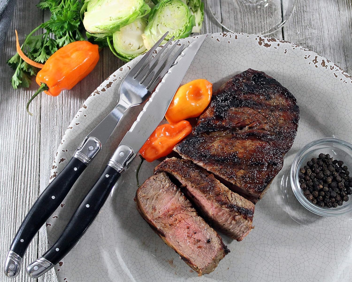 Laguiole 8-Piece Stainless Steel Forks & Steak Knife Set — 4 Steak Knives & 4 Steak Forks Silverware Set — Smooth Cut Serrated Knife Blade — Dishwasher Safe, Luxurious Steak Knives and Fork Set