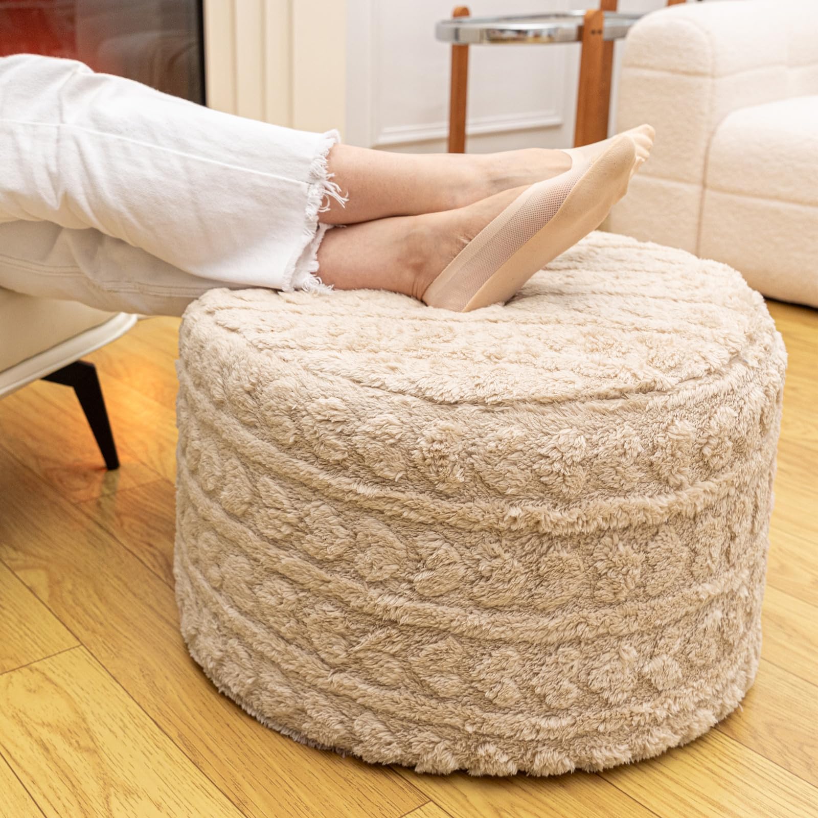 Round Pouf Ottoman Foot Rest 20x14 Inches Soft Heart Printed Footstool Ottomans for Living Room Comfort Floor Pouf Modern Foam Stuffed Poofs Perfect