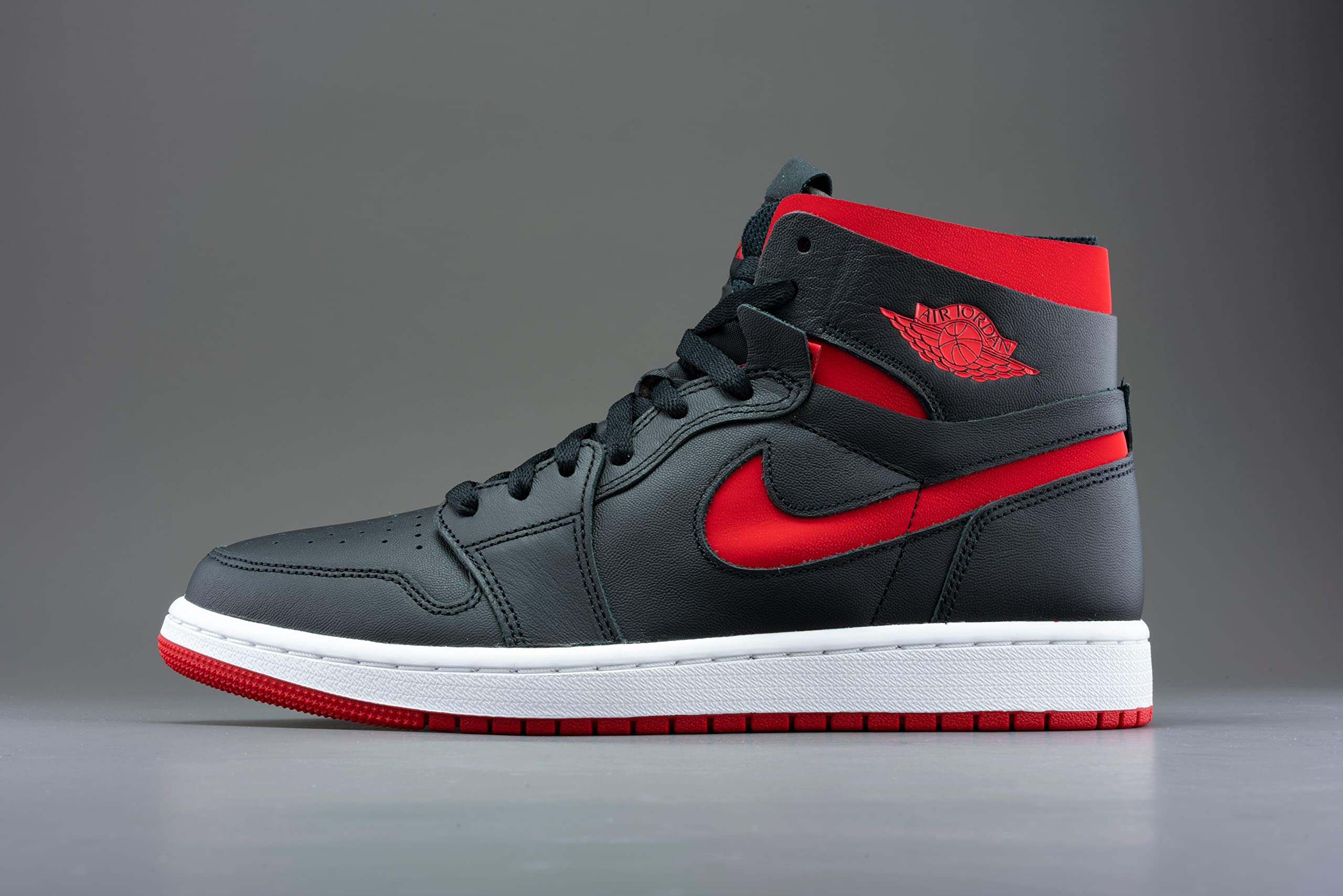 NIKE Femme WMNS Air Jordan 1 Mid Chaussure de Basketball