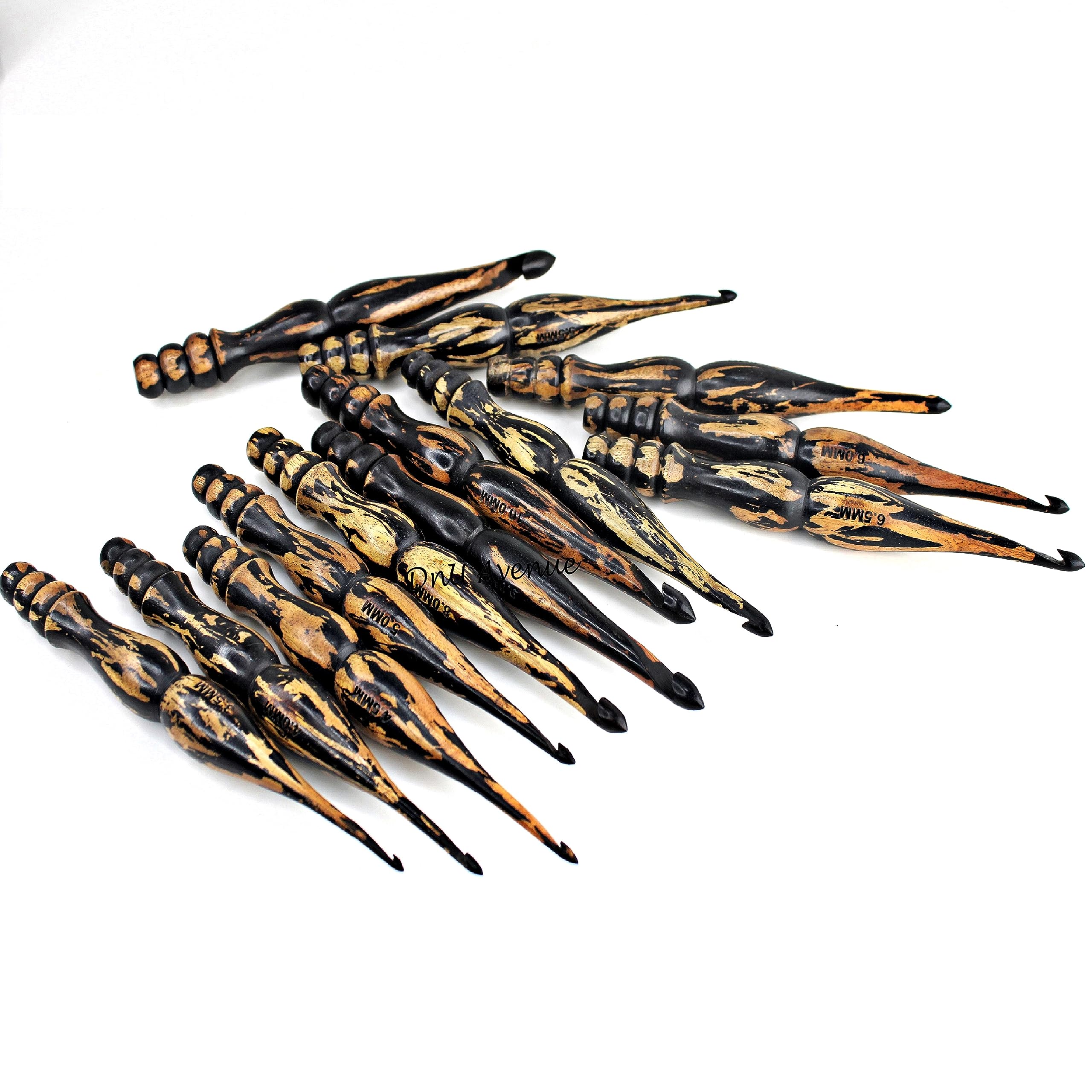 13-teiliges Häkelnadel-Set aus Holz, Größen 3,5 mm bis 12 mm, glatte handgefertigte Bambus-Häkelnadeln für Garn, ergonomische, leichte Strick- und Häkelwerkzeuge für Anfänger und Experten