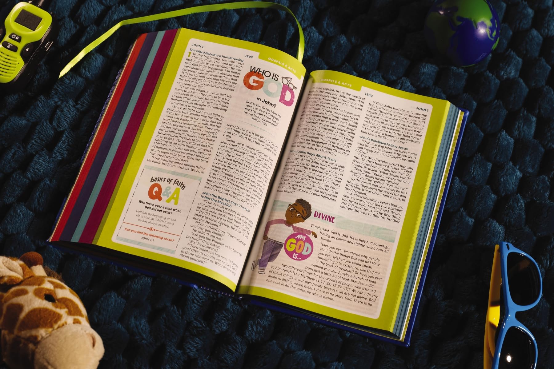 NIrV, Tiny Theologians Bible, Leathersoft over Board, Blue, Comfort Print: A Beginner’s Guide to the Bible – for Kids