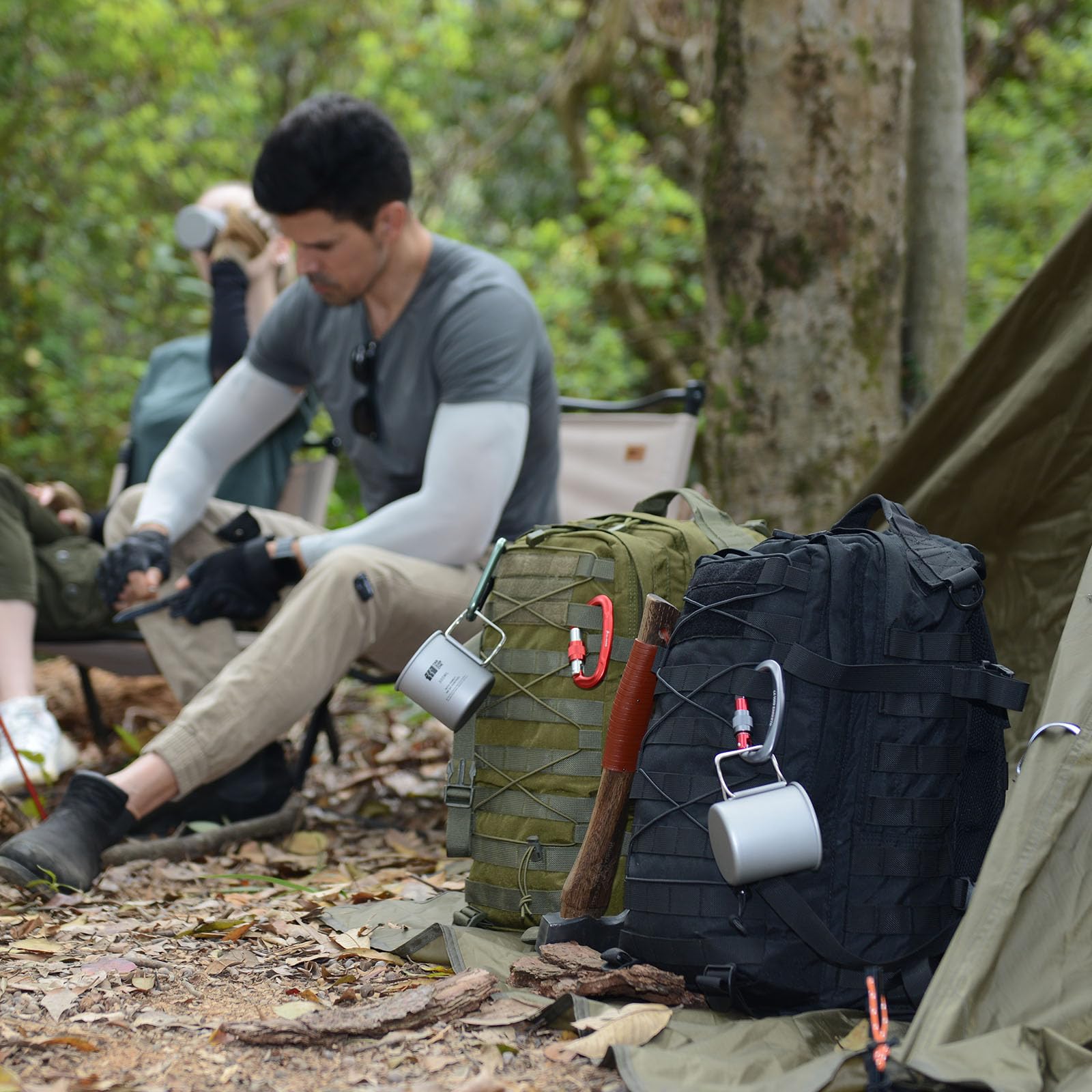 Sac à Dos Militaire Tactique 20L Molle Multifonction Plein Air Randonnée Trekking Cyclisme Fitness Noir