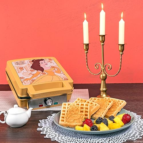 Miniatura 3 de Uncanny Brands Oblea de lujo de la Bella y la Bestia de Disney - La Bella y la Bestia en tus waffles