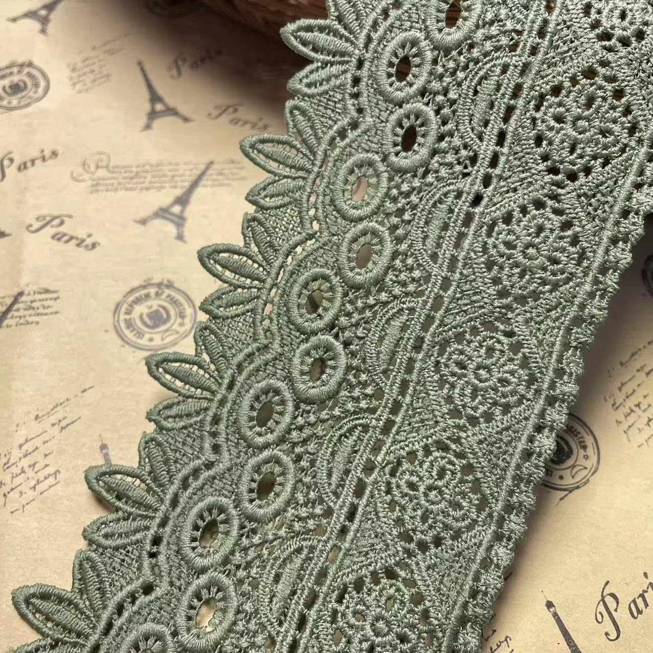 8CM Width Europe Rome Pattern Inelastic Embroidery Lace Trim,Curtain Tablecloth Slipcover Bridal DIY Clothing/Accessories.(2 Yards in one Package) (Arny Green) โ image 1