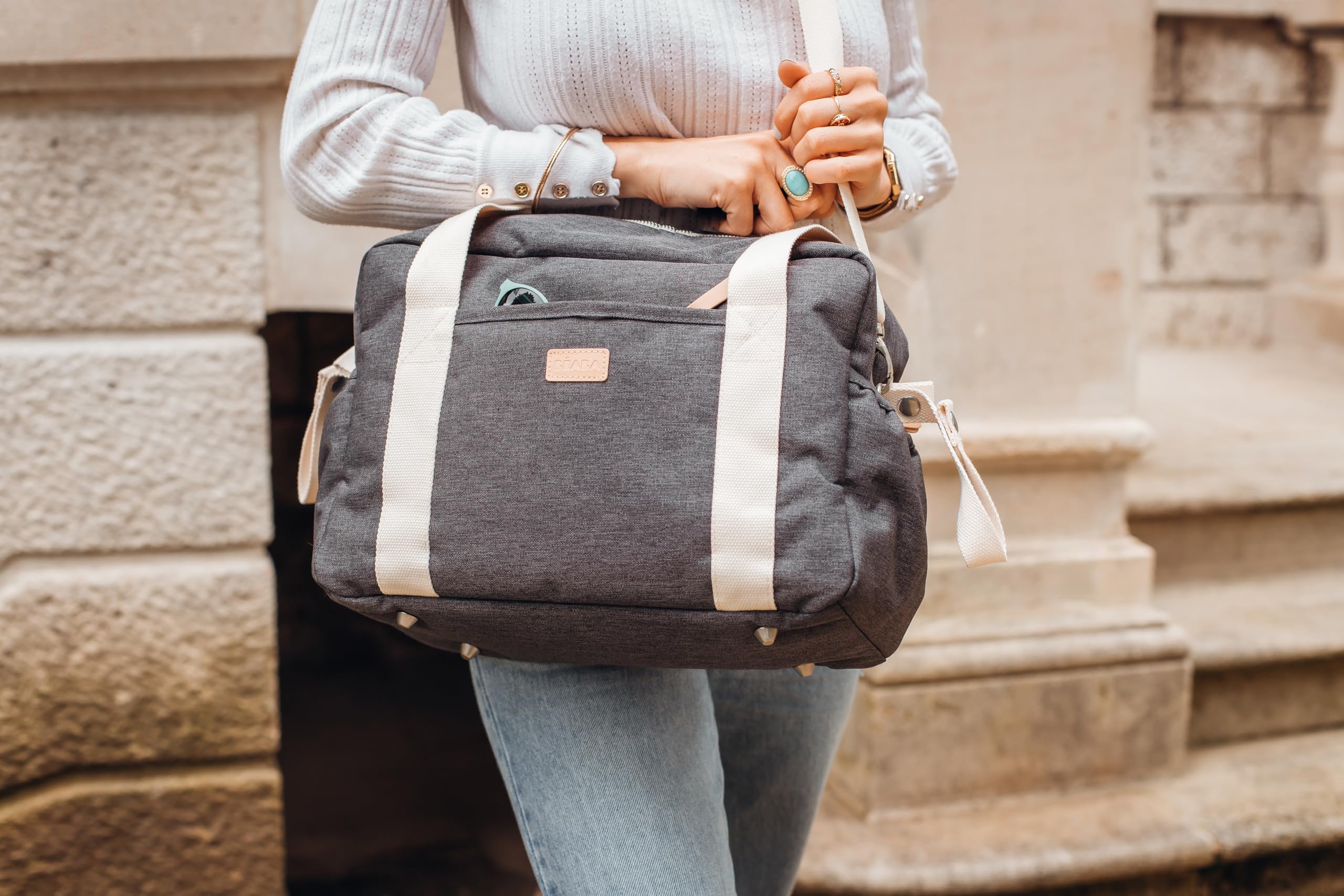 BÉABA, Luiertas voor baby's, zeer praktisch, 10 binnen- en buitenzakken, geïntegreerde kinderwagenbevestiging, afneembare luiermat, geïsoleerde tas, Paris Puffy tas, ijsbruin