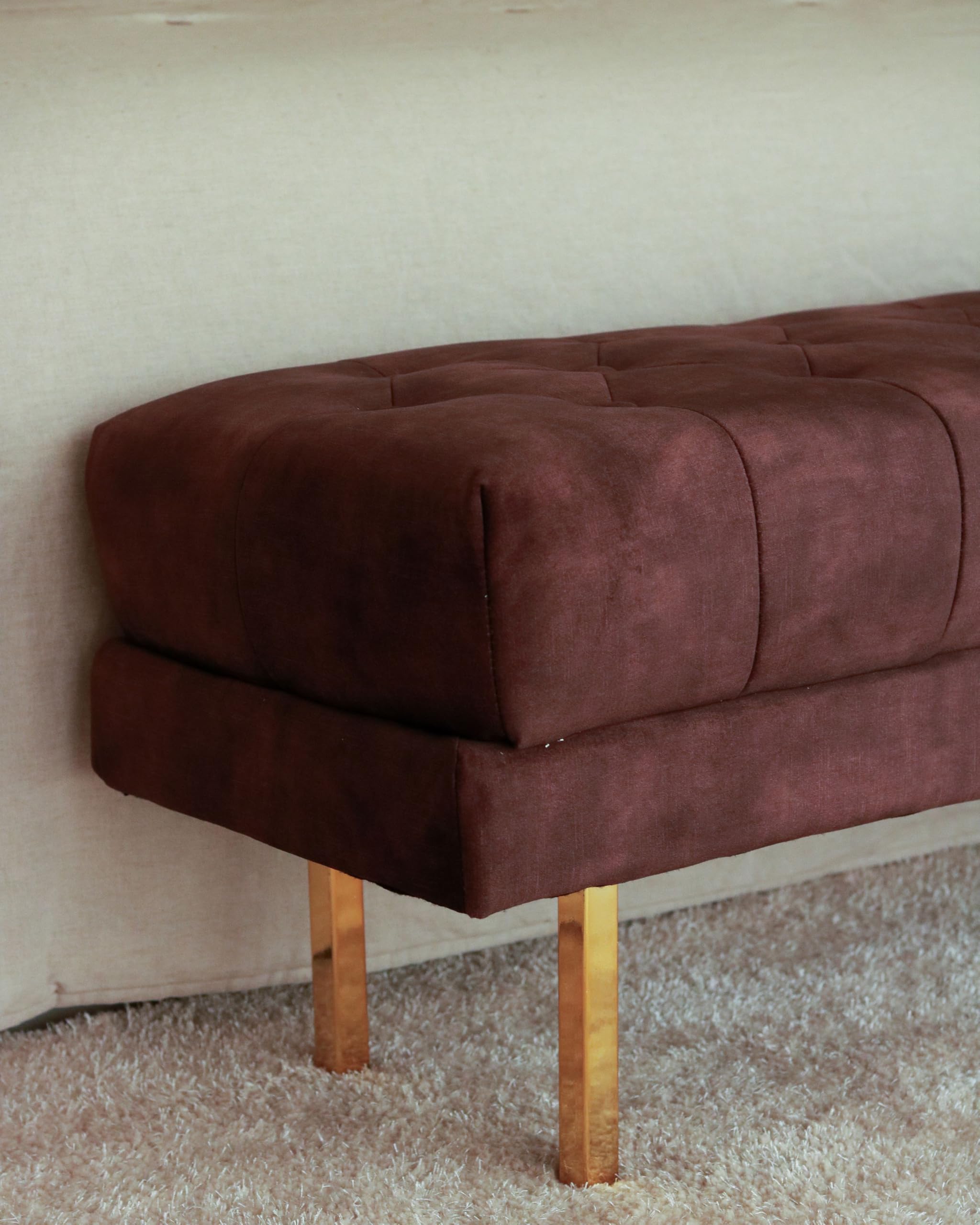 Beliani Banc en Velours Banquette de Lit Rembourré Glam Pouf Pieds en Métal Doré Marron Roseville