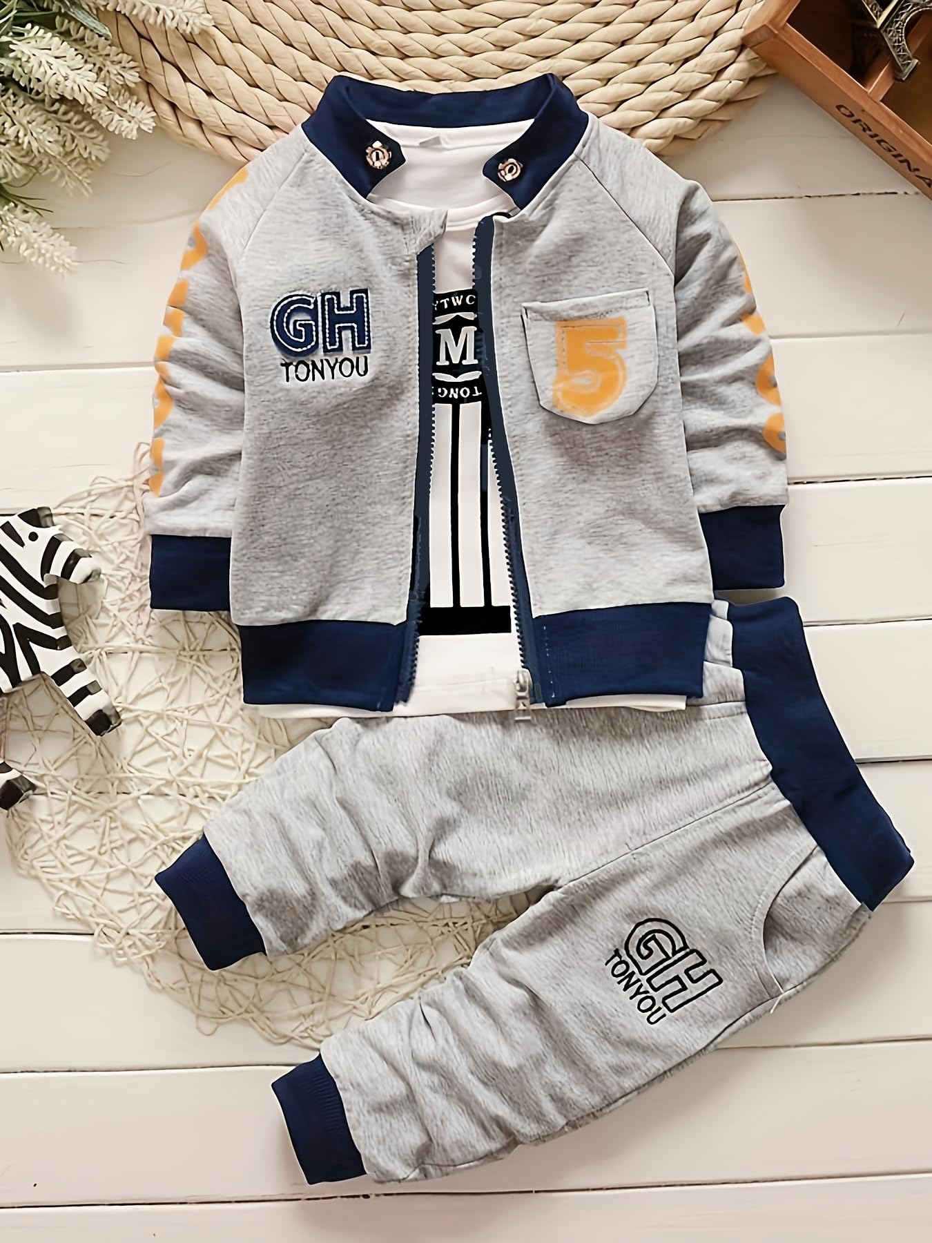 YIKIURL Baby Boy's Clothing Sets Jacket + T-Shirt + Pants Three-Piece Newborn Sportswear outfit clothes(Grey, 3T)