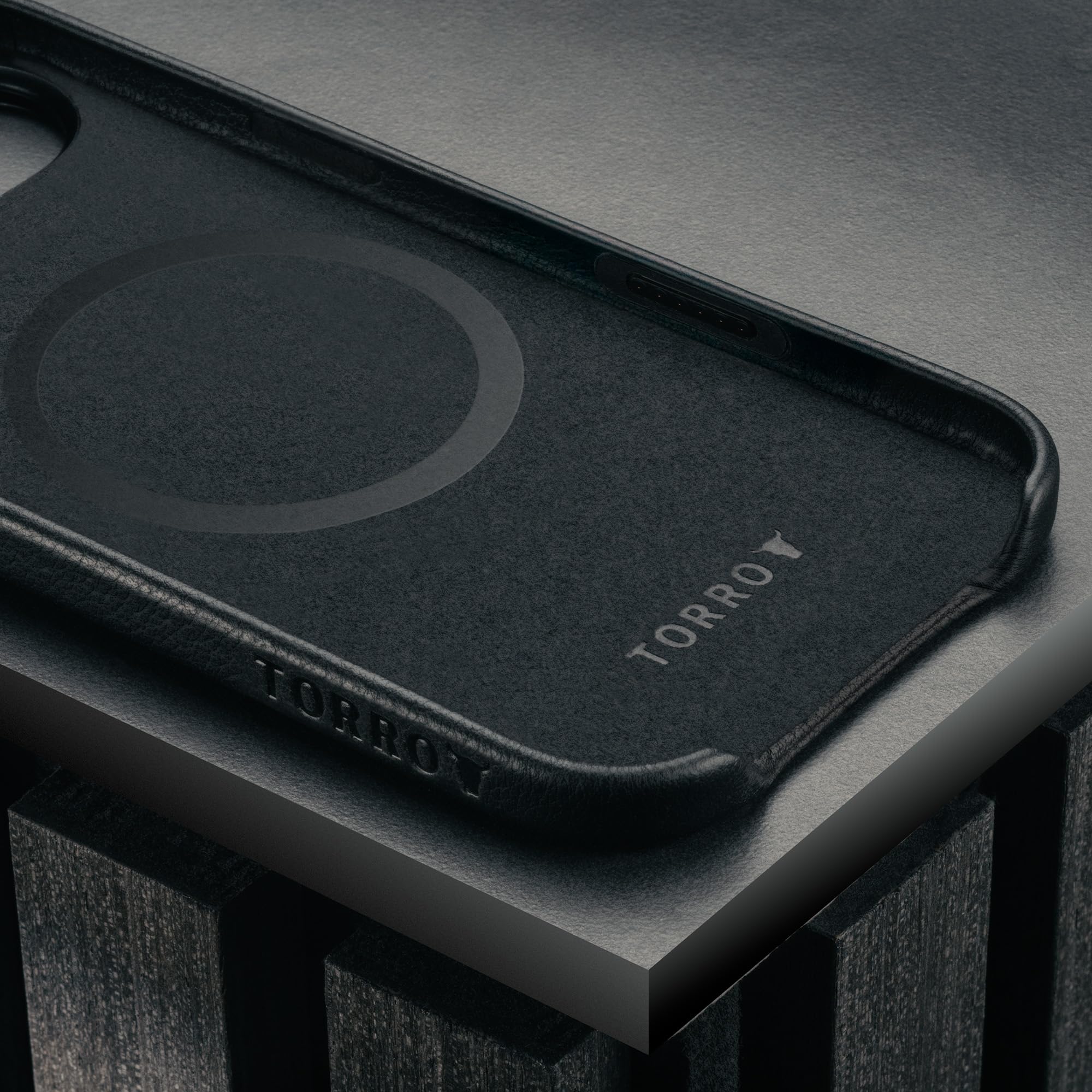 TORRO Coque Fin en Cuir pour iPhone Air, Noir