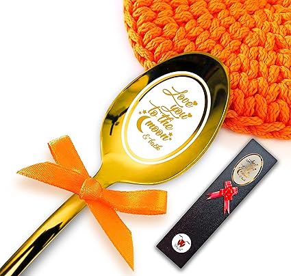 Love you to the moon and back Spoon - (Gold)