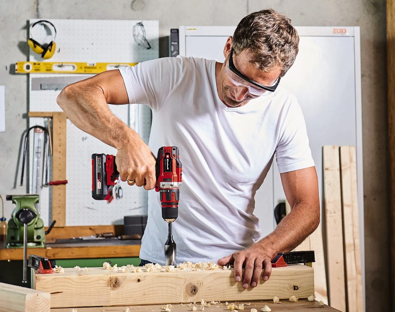 Einhell Battery Drill/Screwdriver TE-CD 18/40 Li + battery Angle Grinder TC-AG 18/115 Li Power X-Change (Li-ion, 2x 18 V, incl. 1x 4.0 Ah battery and charger, angle grinder accessories, bit-box, bag)