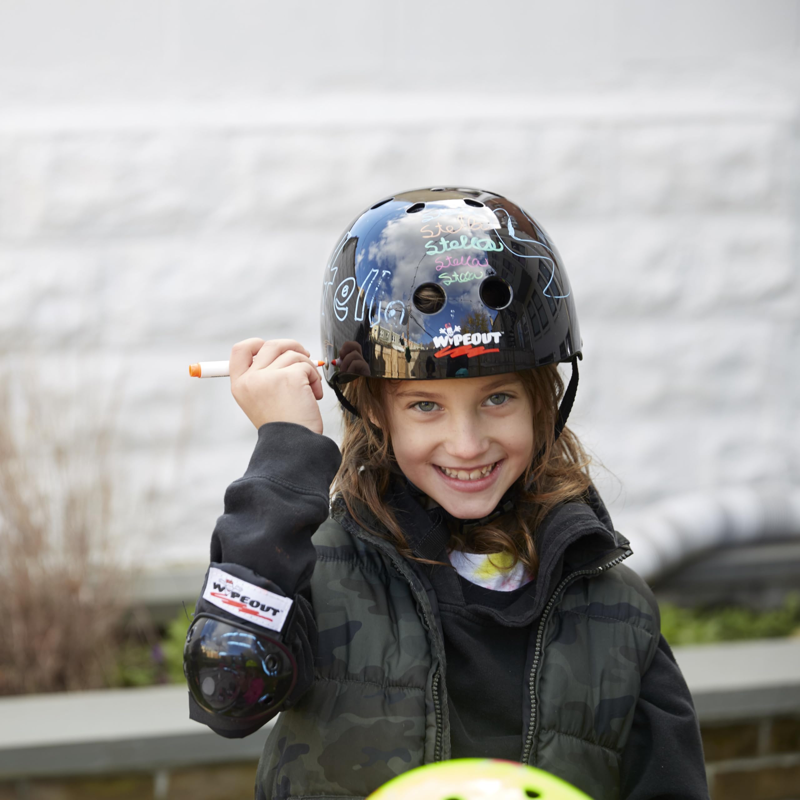 Triple 8 Wipeout kask (czarny, mały)