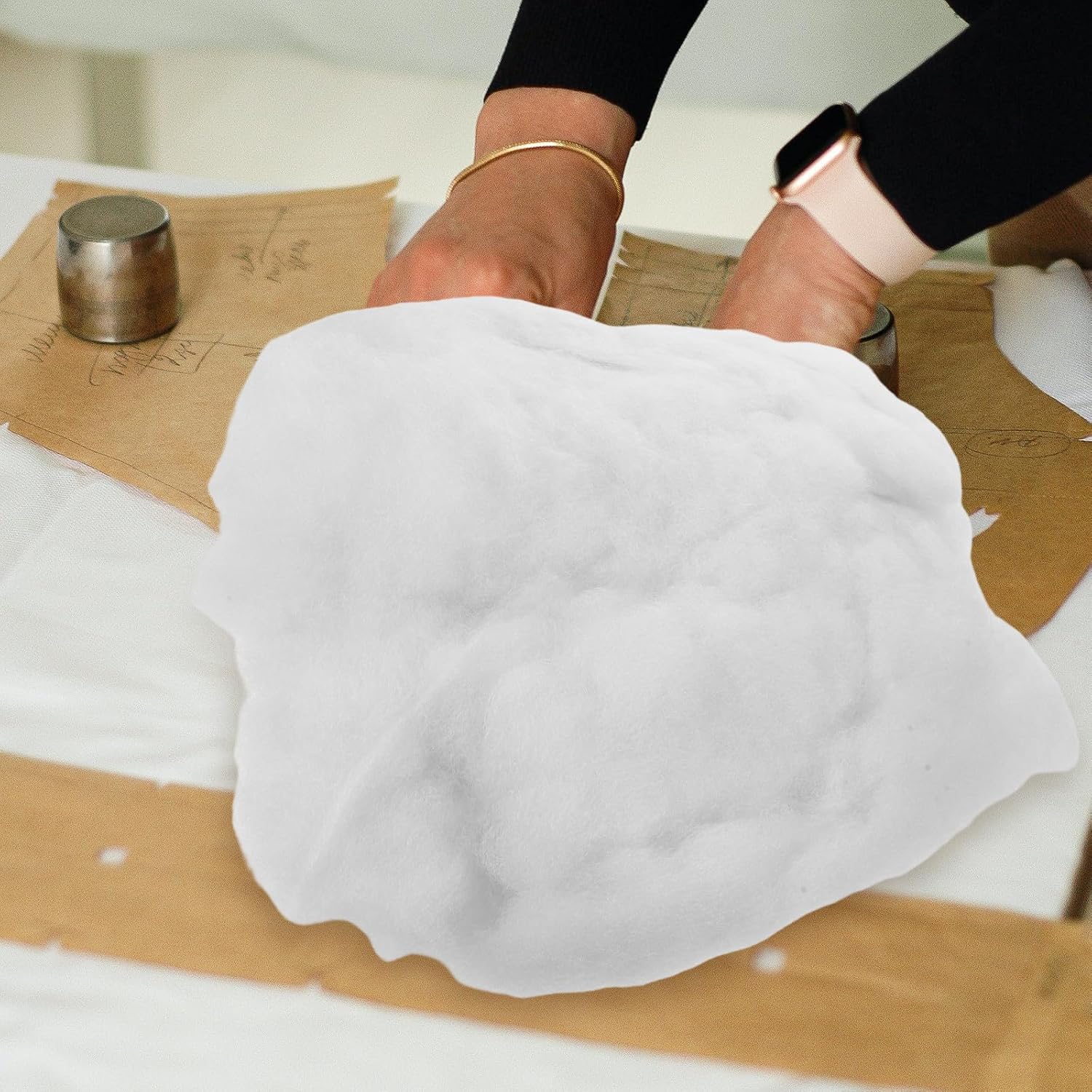 CALLARON Polyester Doll Craft Stuffing for Throw Pillow Inserts and Bedding Cushion Inserts, Soft Filling with Full Plush Appearance, Easy to Air Dry, for Christmas and Winter Crafts