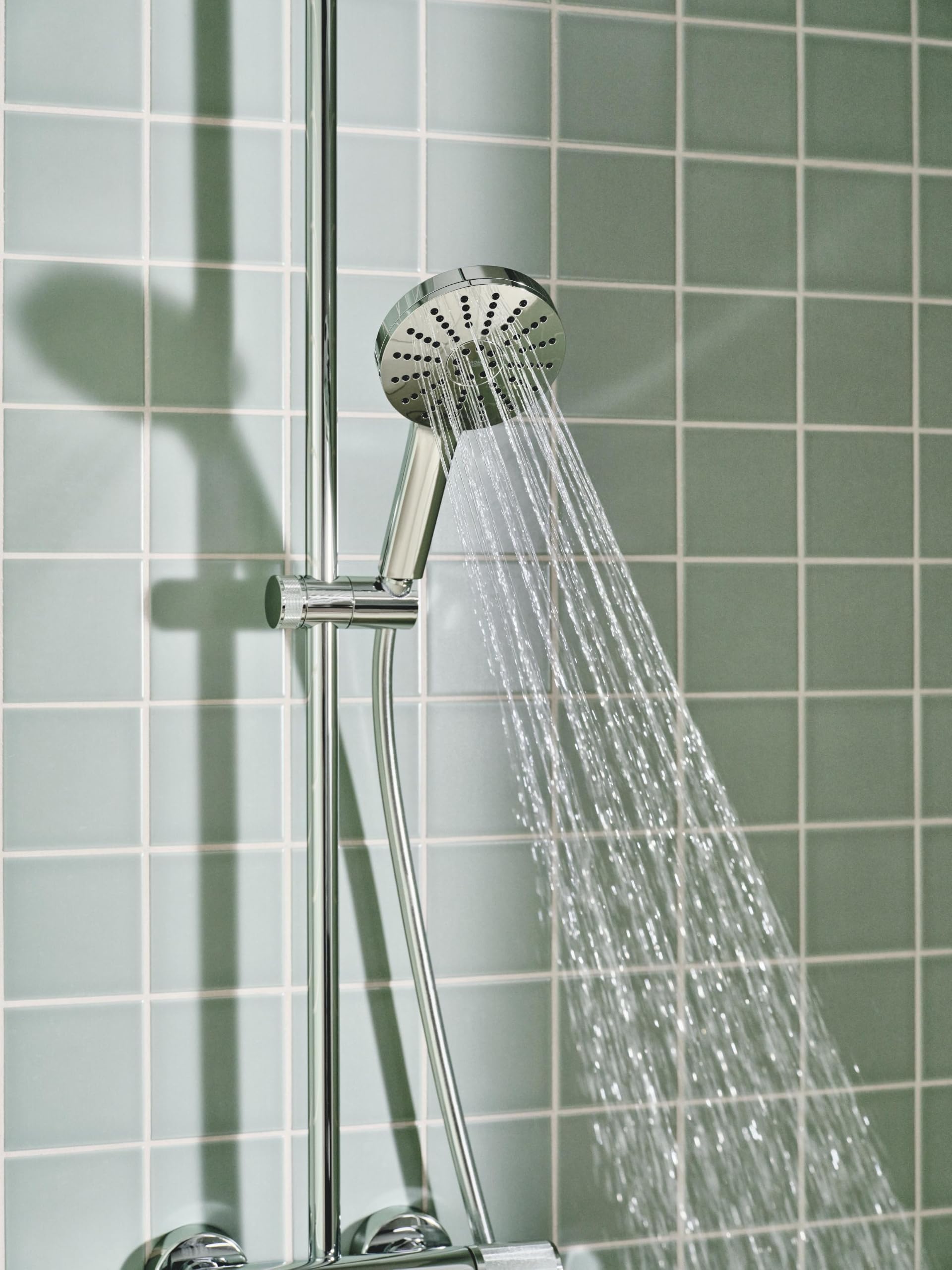 Słuchawka prysznicowa GROHE Vitalio Joy+ 120, 3 strumienie, Przepływ 7,9 l/min, Duża tarcza 12 cm, Chrom, Uniwersalny montaż 1348640000