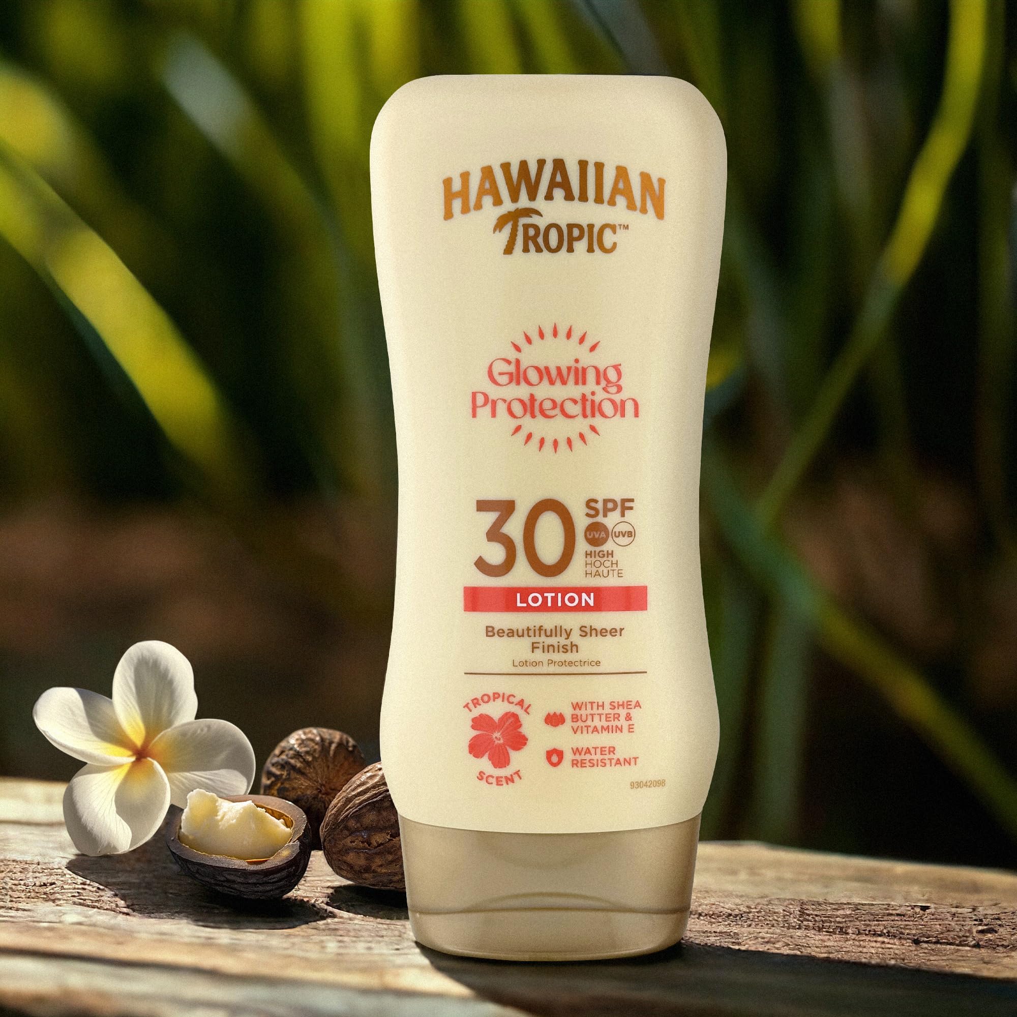 Hawaiian Tropic | Glowing Protection Lozione Solare SPF30, Protezione UVA + UVB, 180 ml, Profumazione Tropicale, con Burro di Karité, Resistente all'Acqua, Vegano