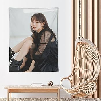 Amazon.co.jp: 女優の「吉岡里帆」写真 (95) タペストリー