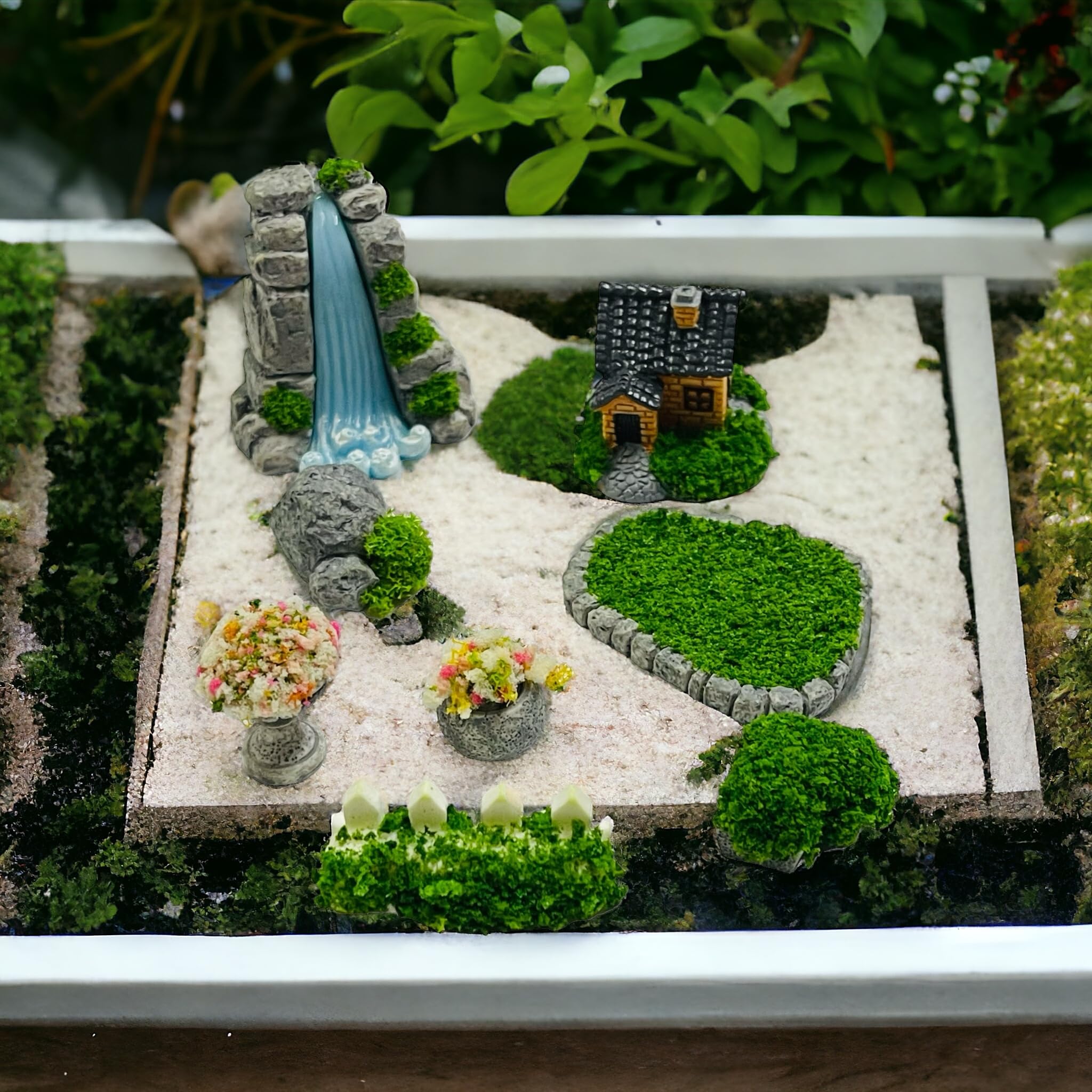 Moira Pack of 8pcs Landscaping Theme Miniature Items for Dollhouse Decor, Model Making, Craft Activity, Cake Topper, Plant Decoration, Fairy Gardens, Terrarium, Aquariums - Image 4 thumbnail