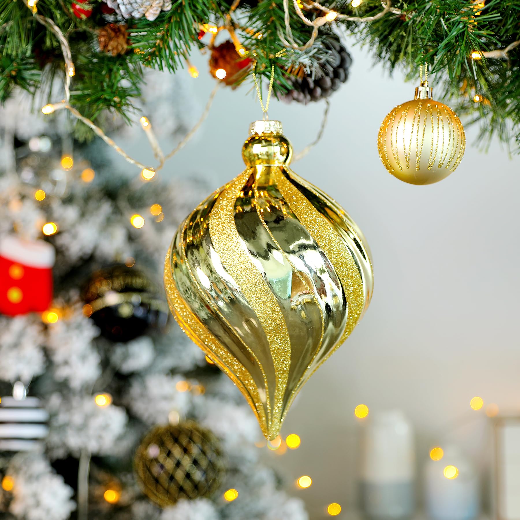 SHareconn Lot de 4 grandes boules de Noël à suspendre, 150 mm, boules décoratives en plastique incassable pour sapin de Noël, fête, mariage, doré